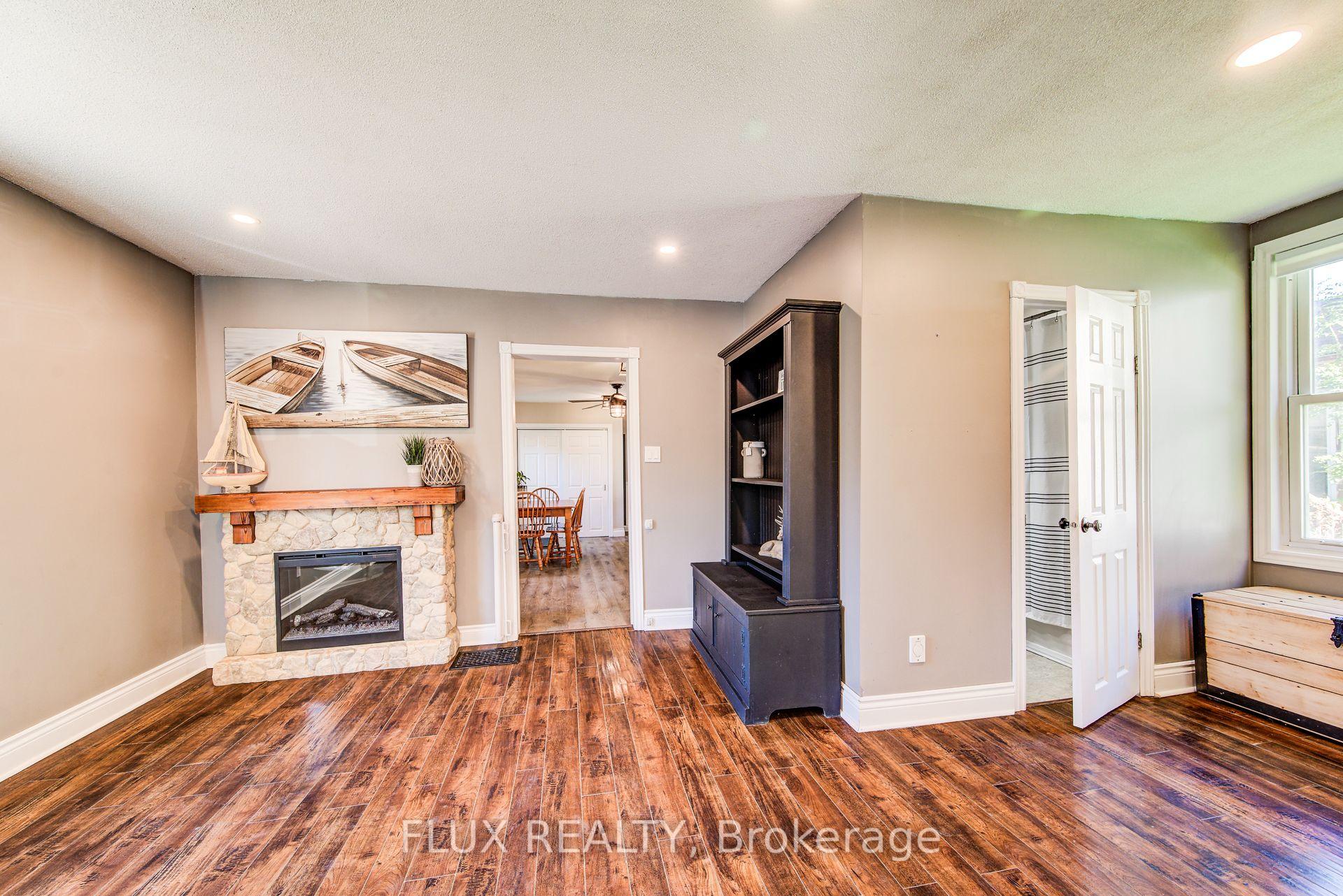Photo 13 of 379 Livingstone Avenue N, North Perth, Listowel — HOMEH