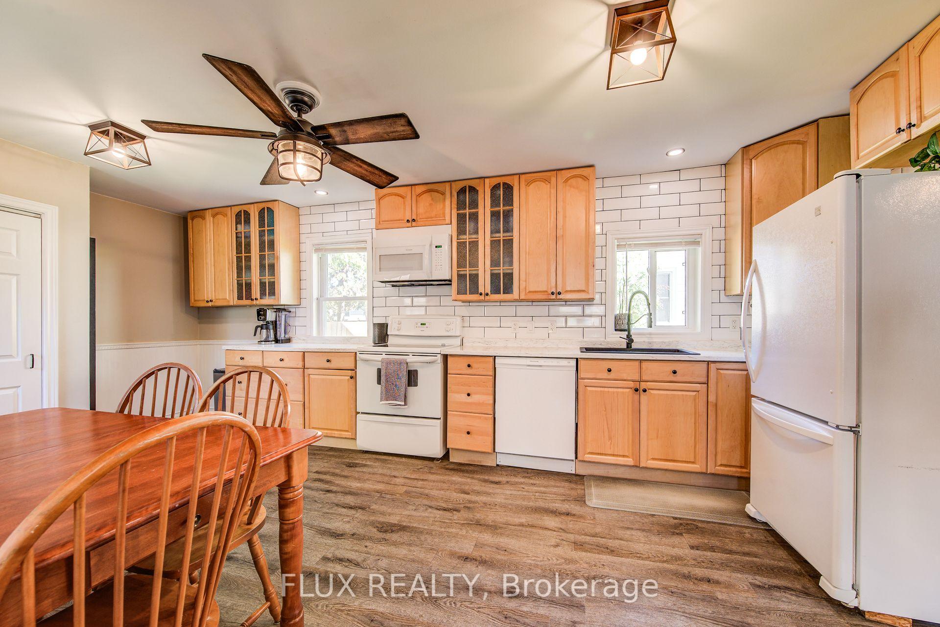 Photo 16 of 379 Livingstone Avenue N, North Perth, Listowel — HOMEH