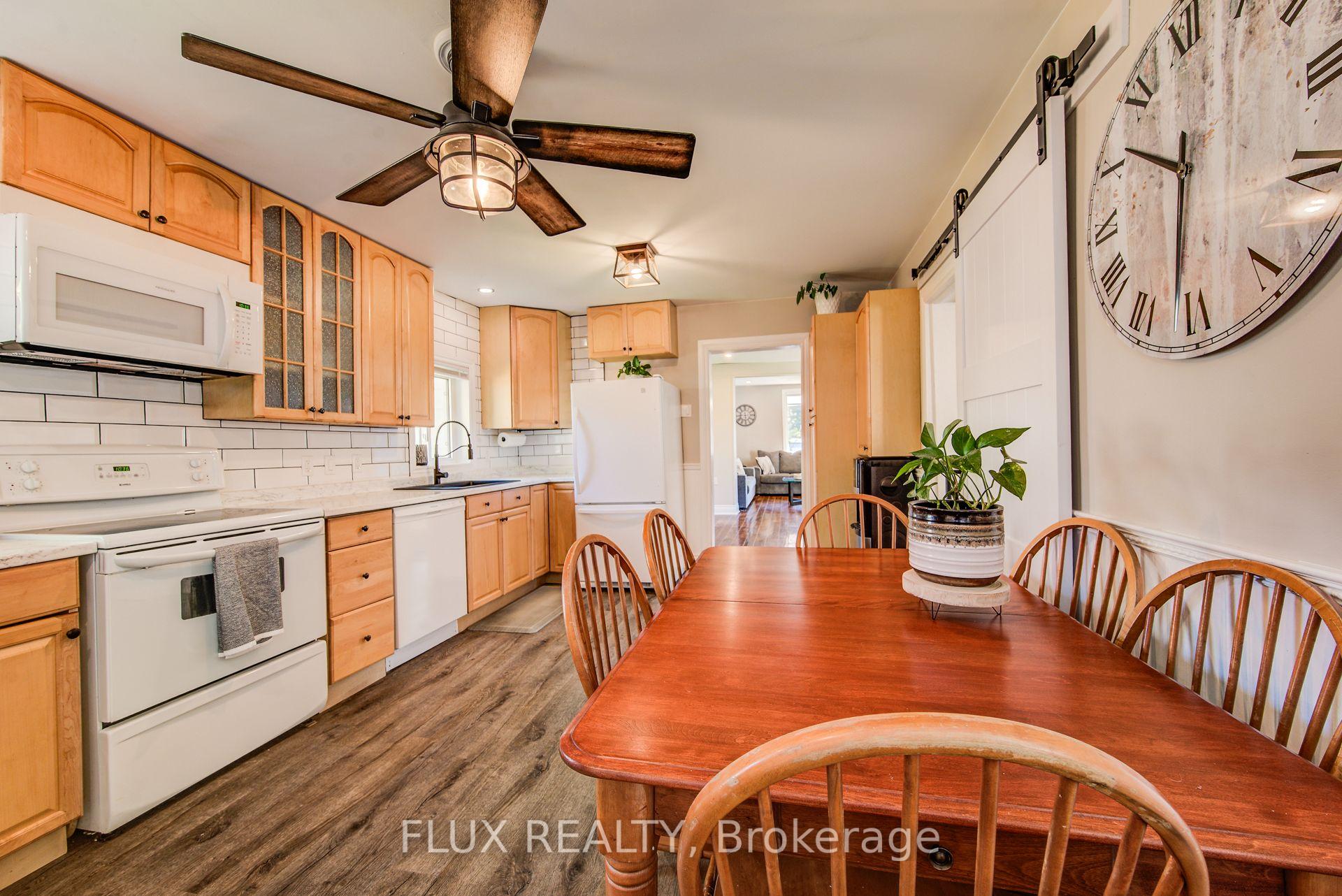Photo 17 of 379 Livingstone Avenue N, North Perth, Listowel — HOMEH