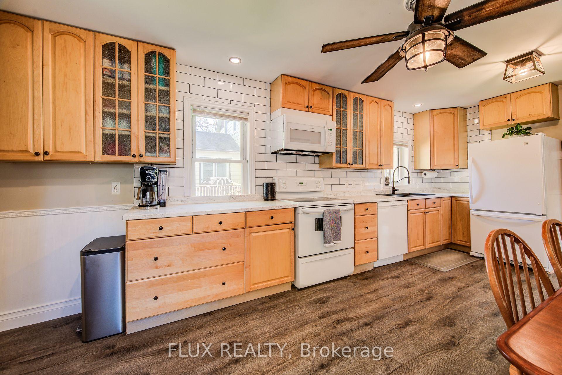 Photo 18 of 379 Livingstone Avenue N, North Perth, Listowel — HOMEH
