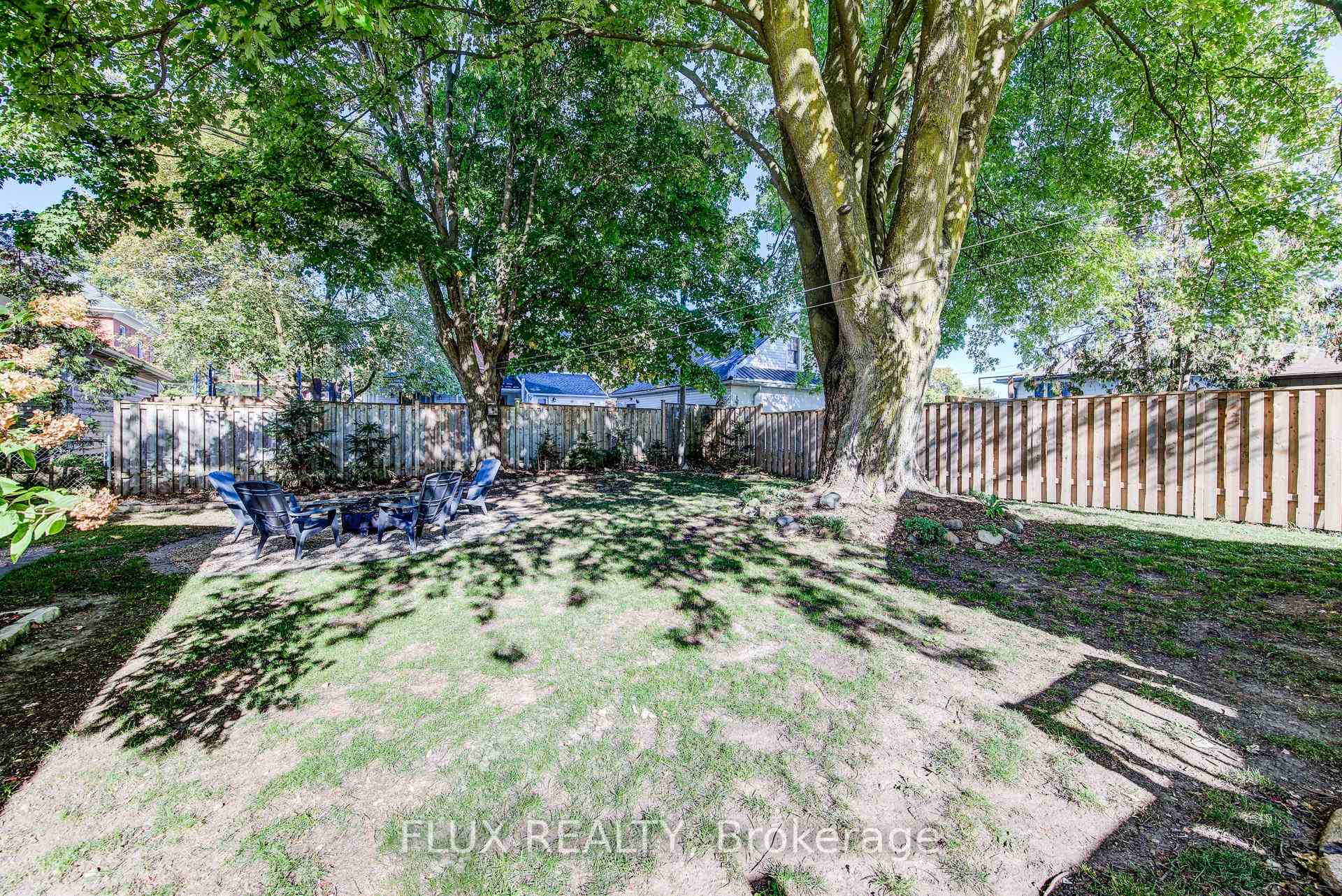 Photo 32 of 379 Livingstone Avenue N, North Perth, Listowel — HOMEH