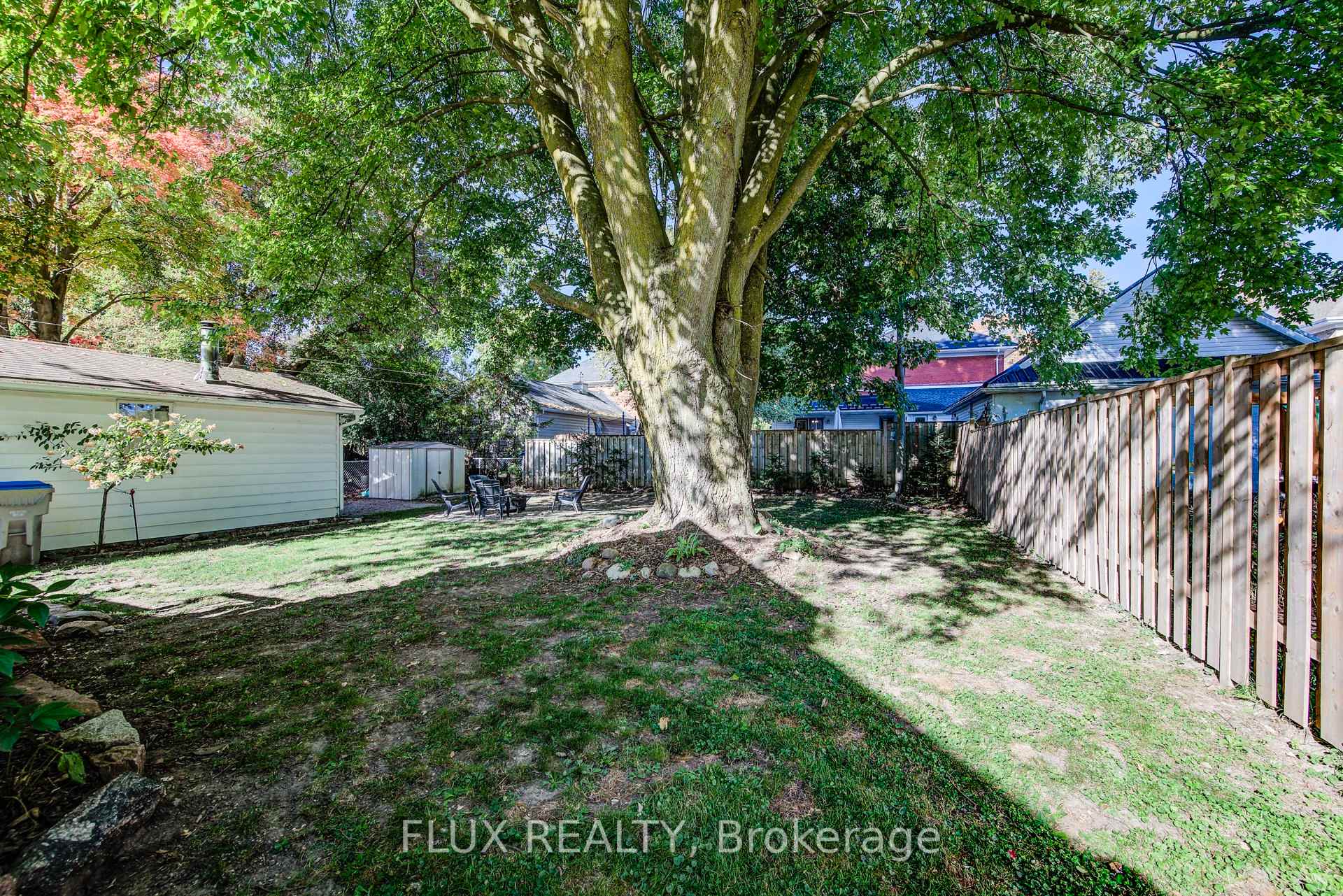 Photo 33 of 379 Livingstone Avenue N, North Perth, Listowel — HOMEH