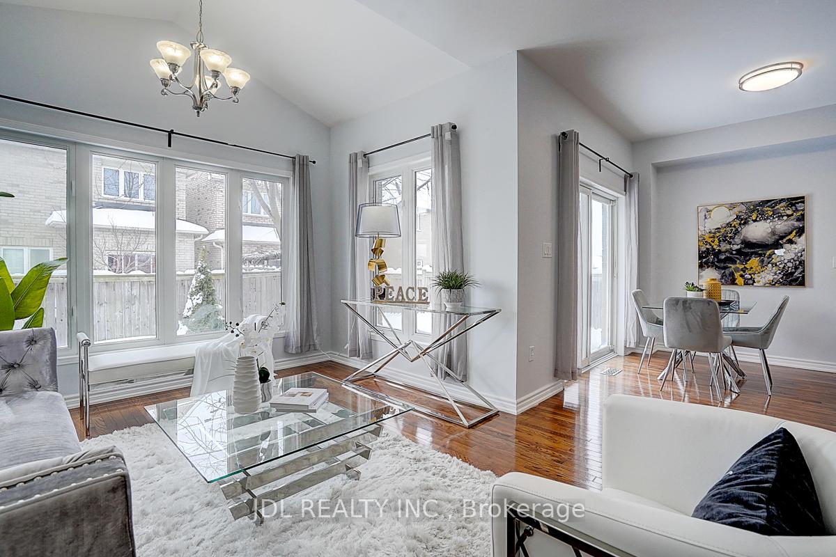 Photo 2 of 125 Goldenwood Crescent, Markham, Greensborough — HOMEH