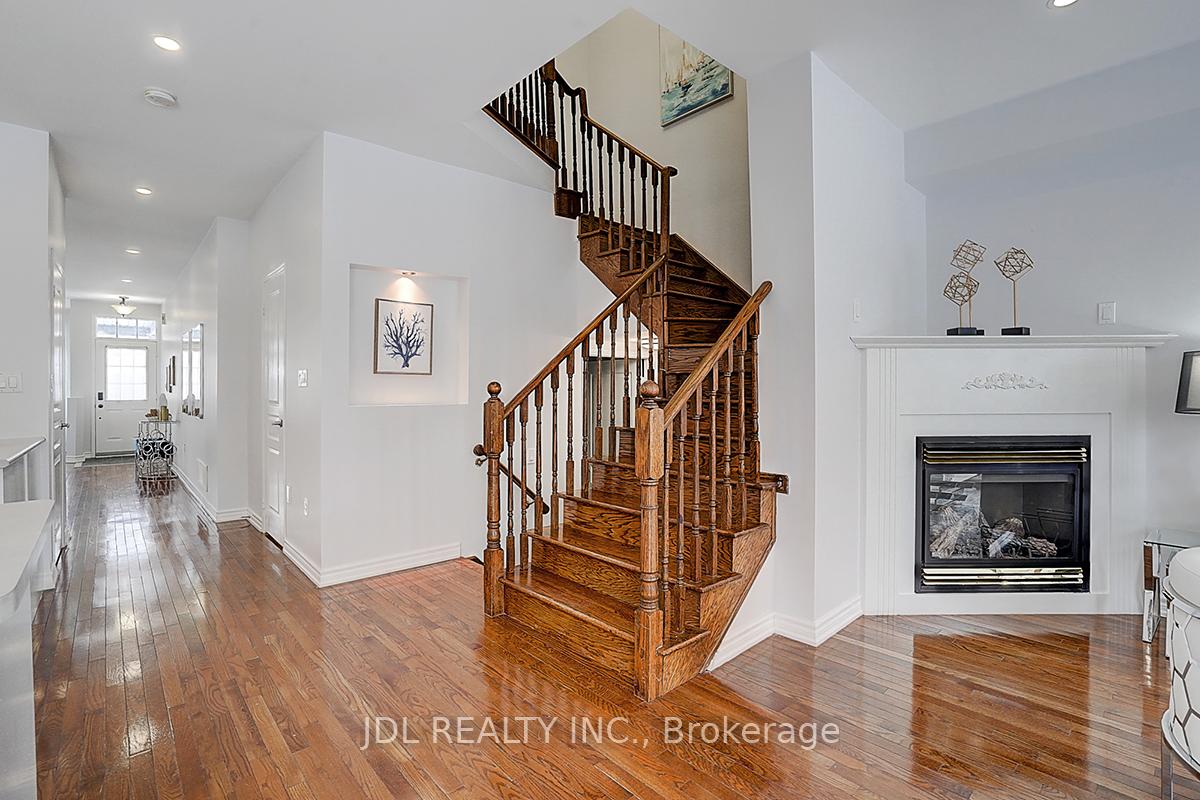 Photo 5 of 125 Goldenwood Crescent, Markham, Greensborough — HOMEH
