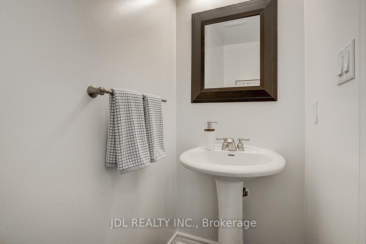 Photo 6 of 125 Goldenwood Crescent, Markham, Greensborough — HOMEH