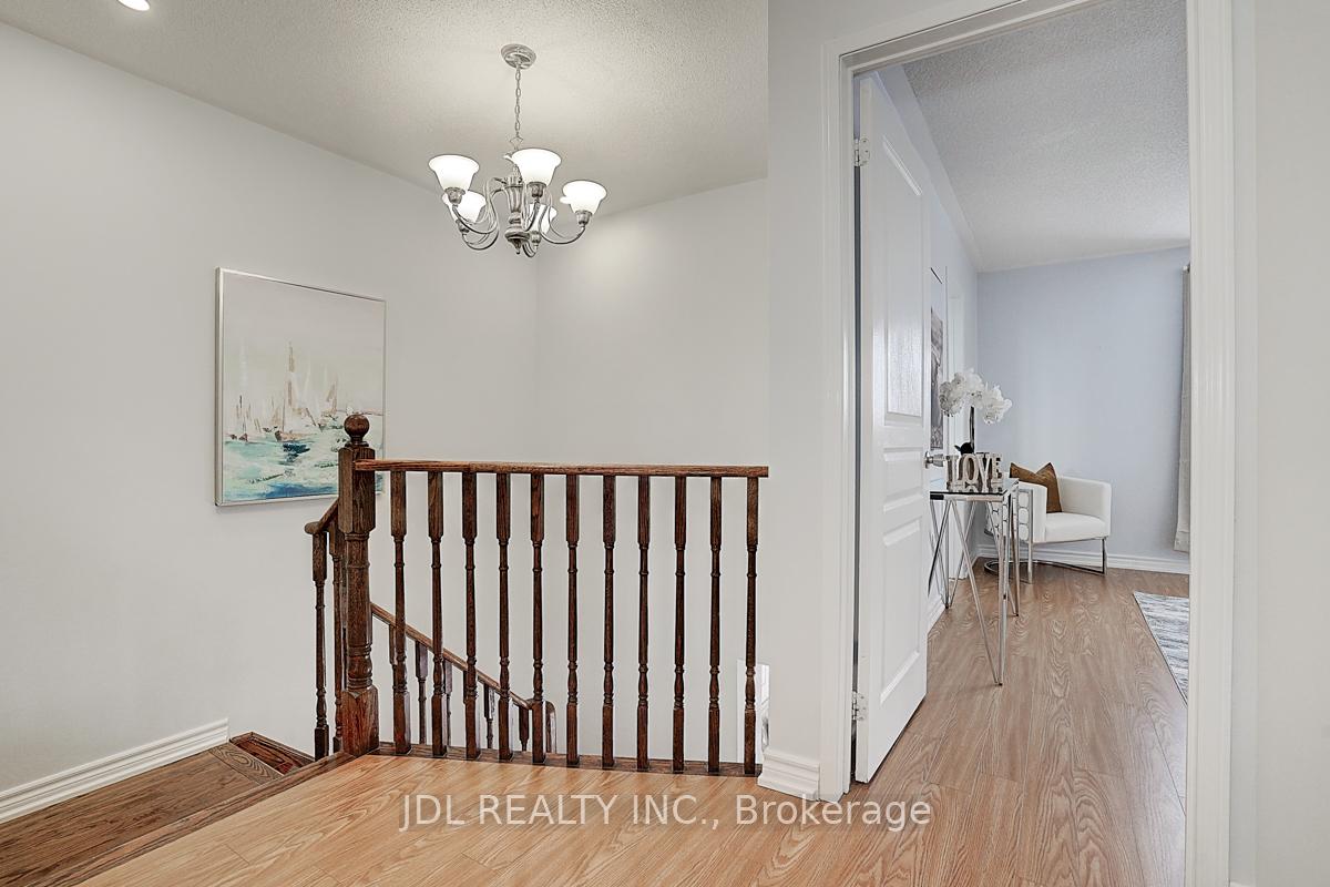 Photo 10 of 125 Goldenwood Crescent, Markham, Greensborough — HOMEH