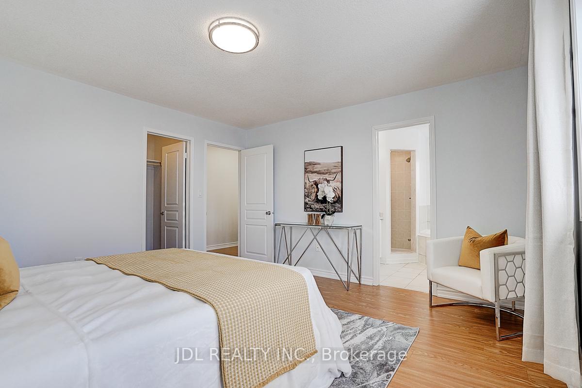 Photo 14 of 125 Goldenwood Crescent, Markham, Greensborough — HOMEH