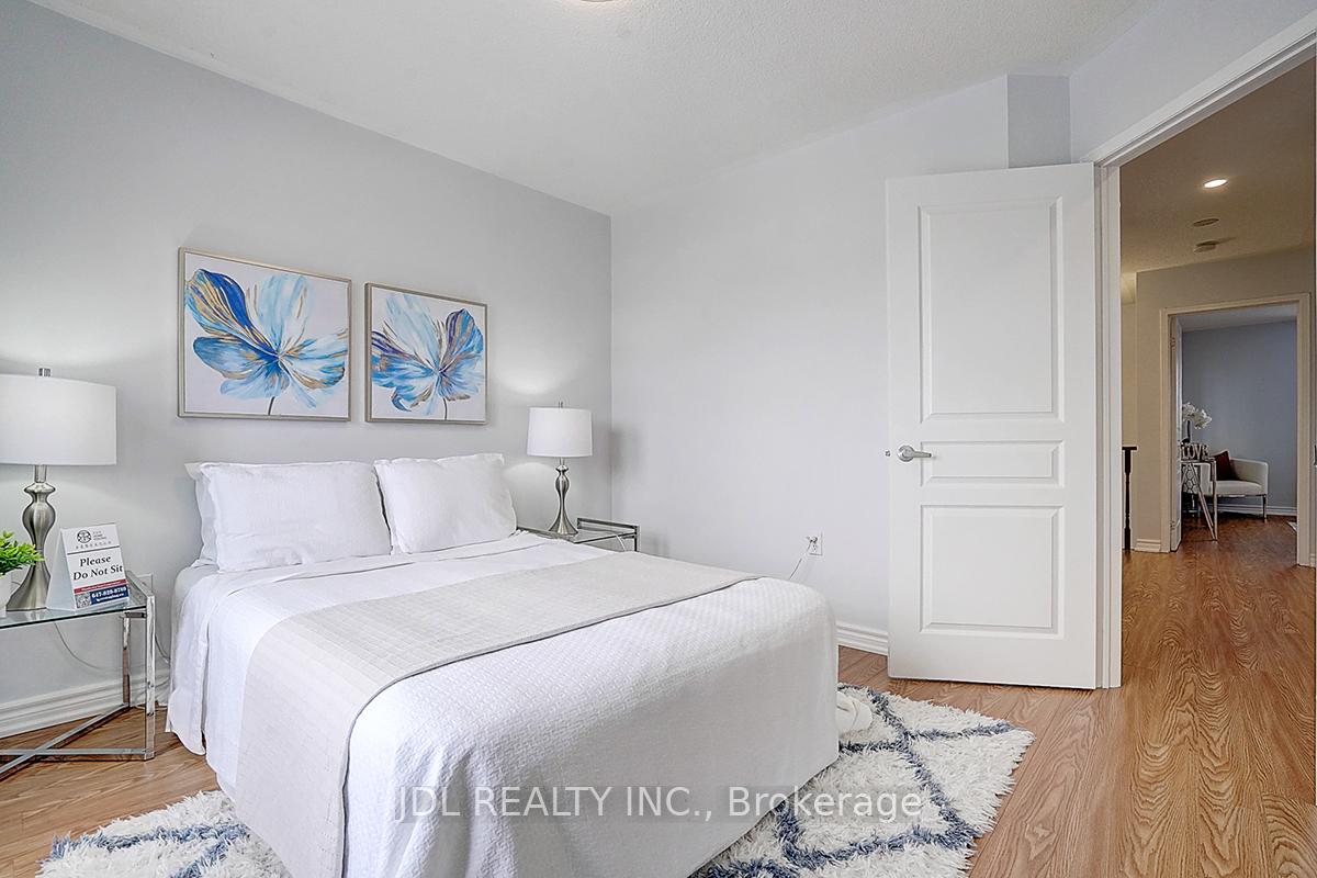 Photo 19 of 125 Goldenwood Crescent, Markham, Greensborough — HOMEH