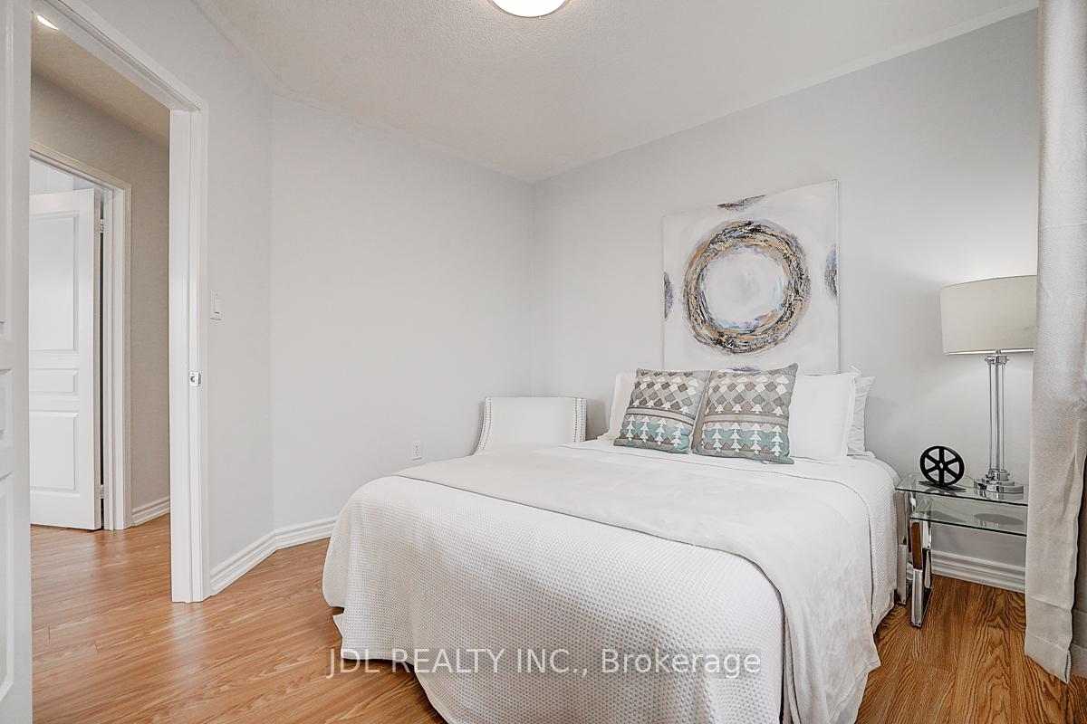 Photo 24 of 125 Goldenwood Crescent, Markham, Greensborough — HOMEH