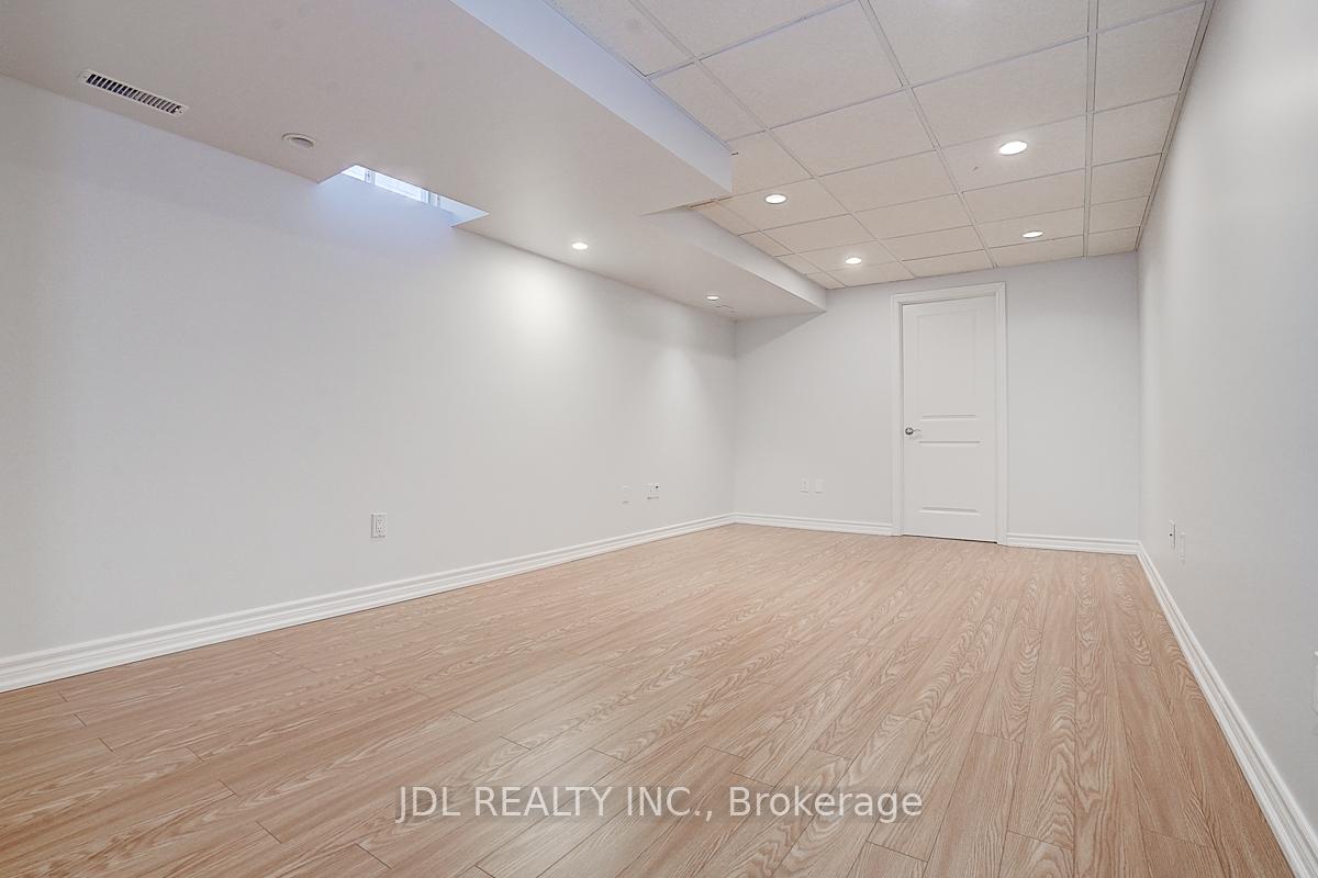 Photo 27 of 125 Goldenwood Crescent, Markham, Greensborough — HOMEH