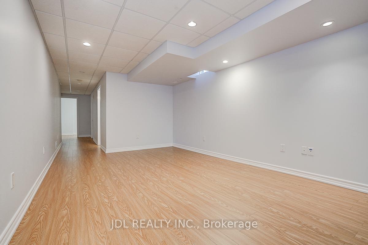 Photo 28 of 125 Goldenwood Crescent, Markham, Greensborough — HOMEH