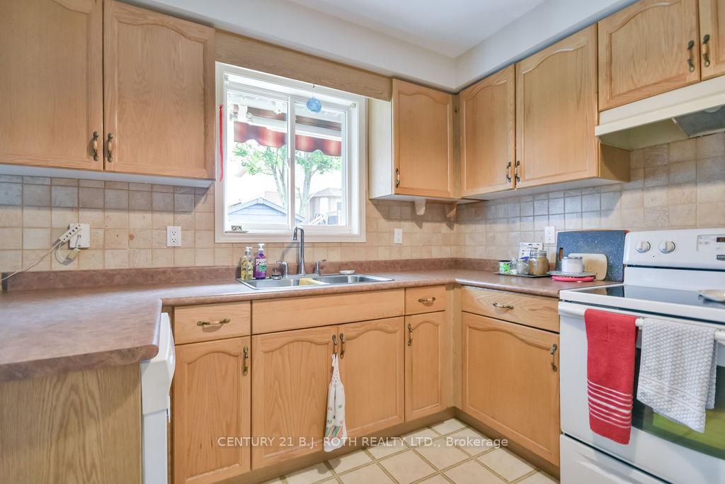 Photo 5 of 26 Johnson Street, Orillia — HOMEH