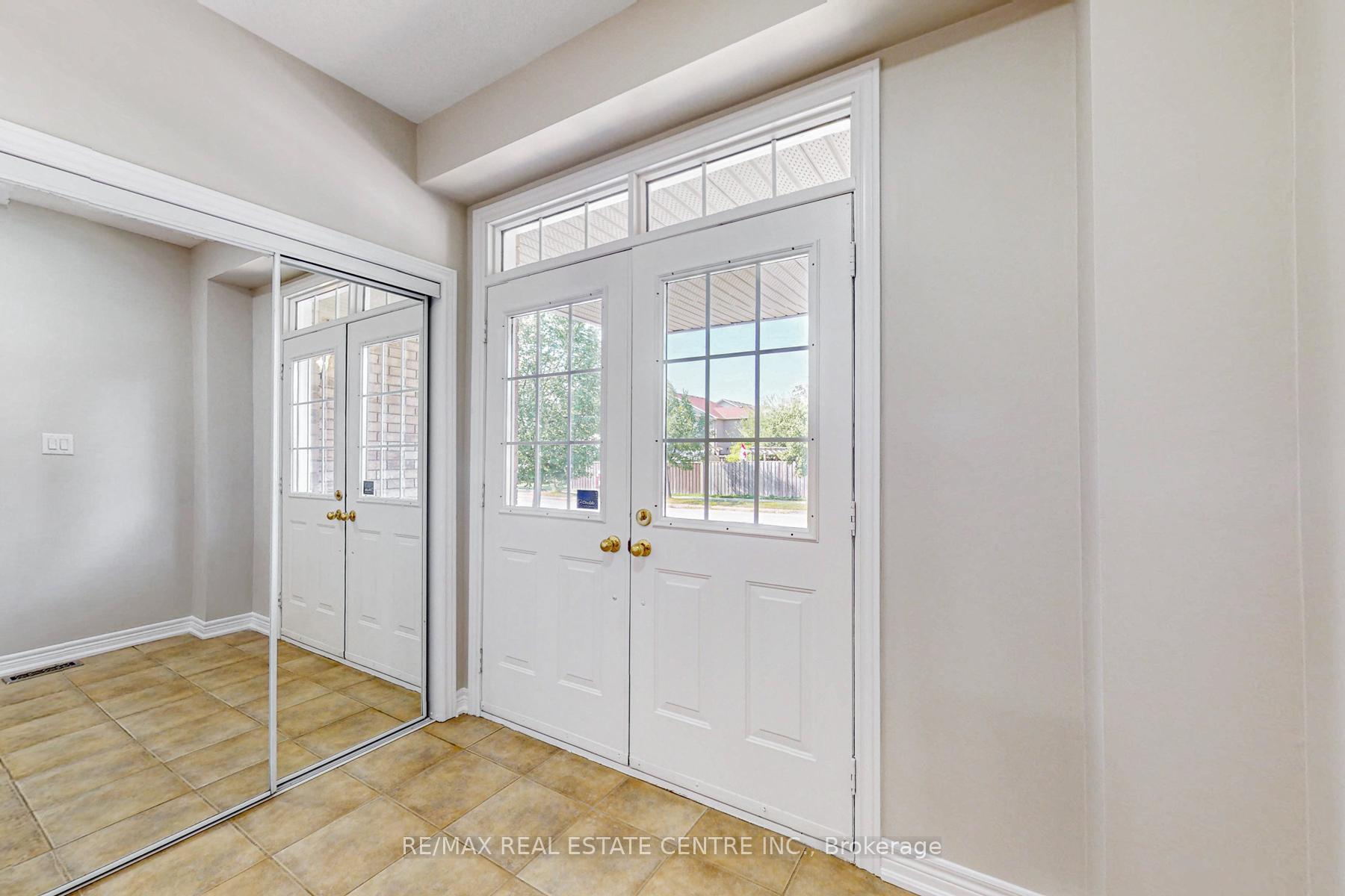 Photo 3 of 495 Willmott Crescent, Milton, Clarke — HOMEH