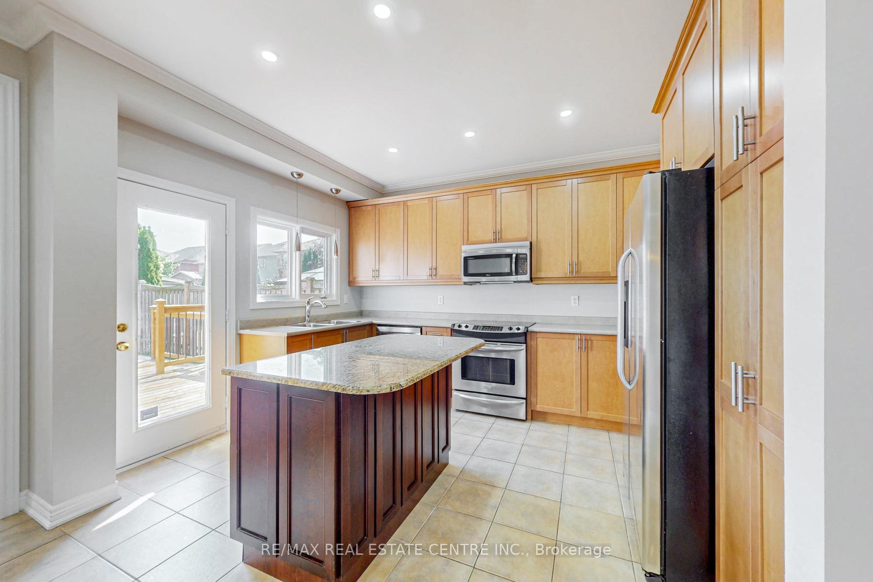 Photo 23 of 495 Willmott Crescent, Milton, Clarke — HOMEH