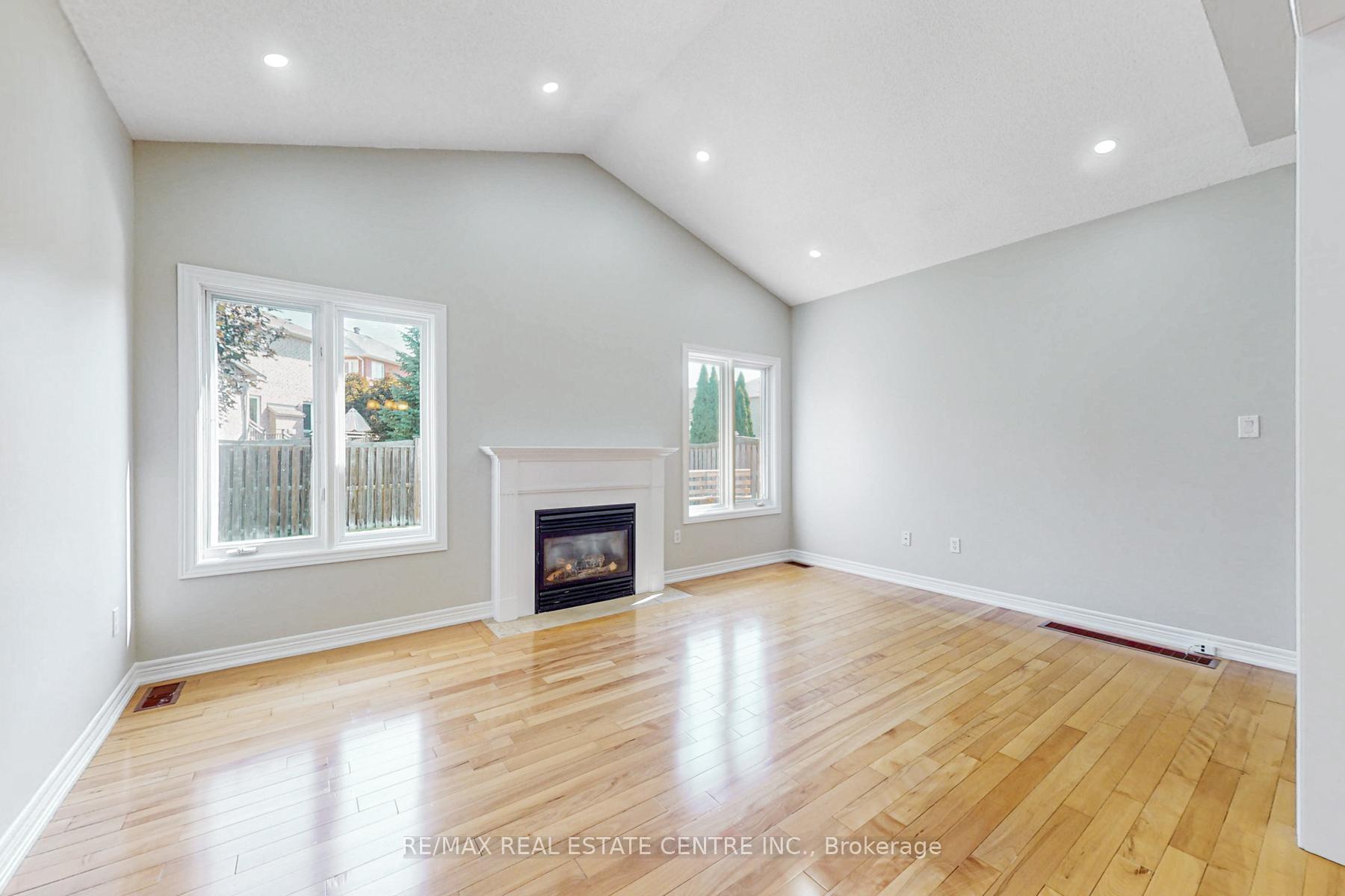 Photo 12 of 495 Willmott Crescent, Milton, Clarke — HOMEH