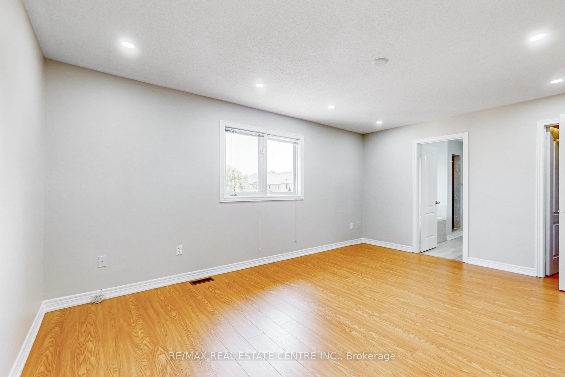 Photo 16 of 495 Willmott Crescent, Milton, Clarke — HOMEH