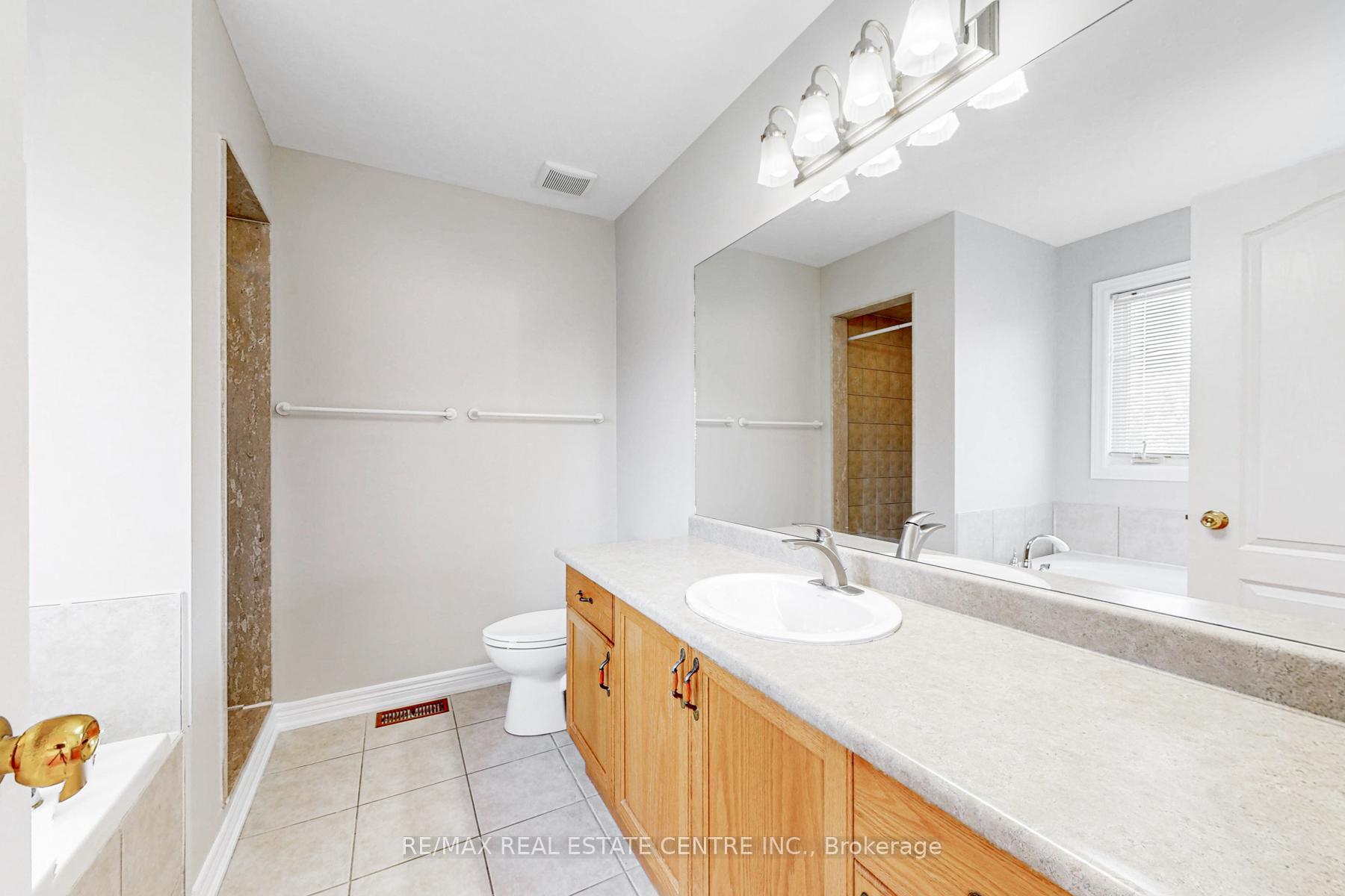 Photo 19 of 495 Willmott Crescent, Milton, Clarke — HOMEH