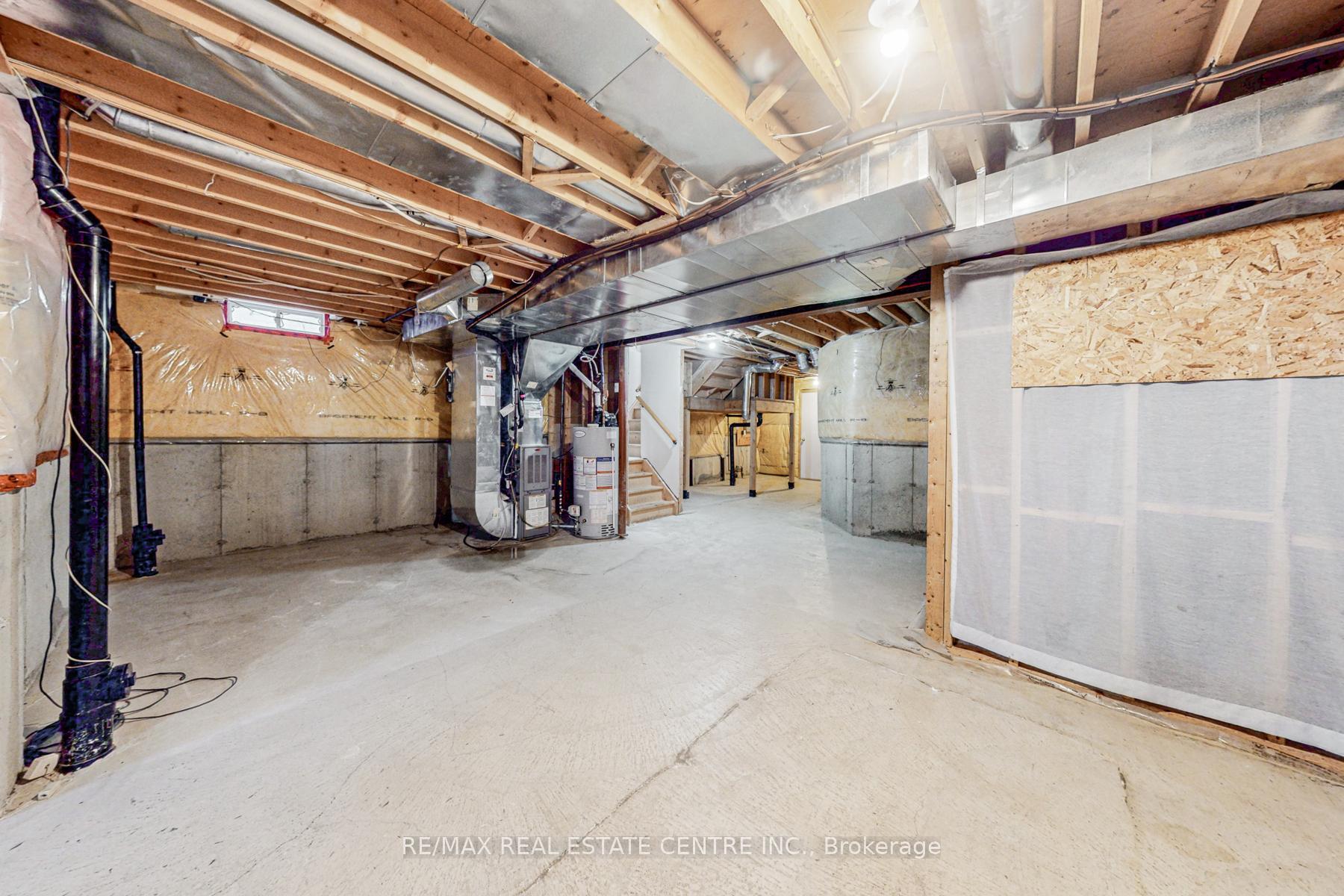 Photo 37 of 495 Willmott Crescent, Milton, Clarke — HOMEH