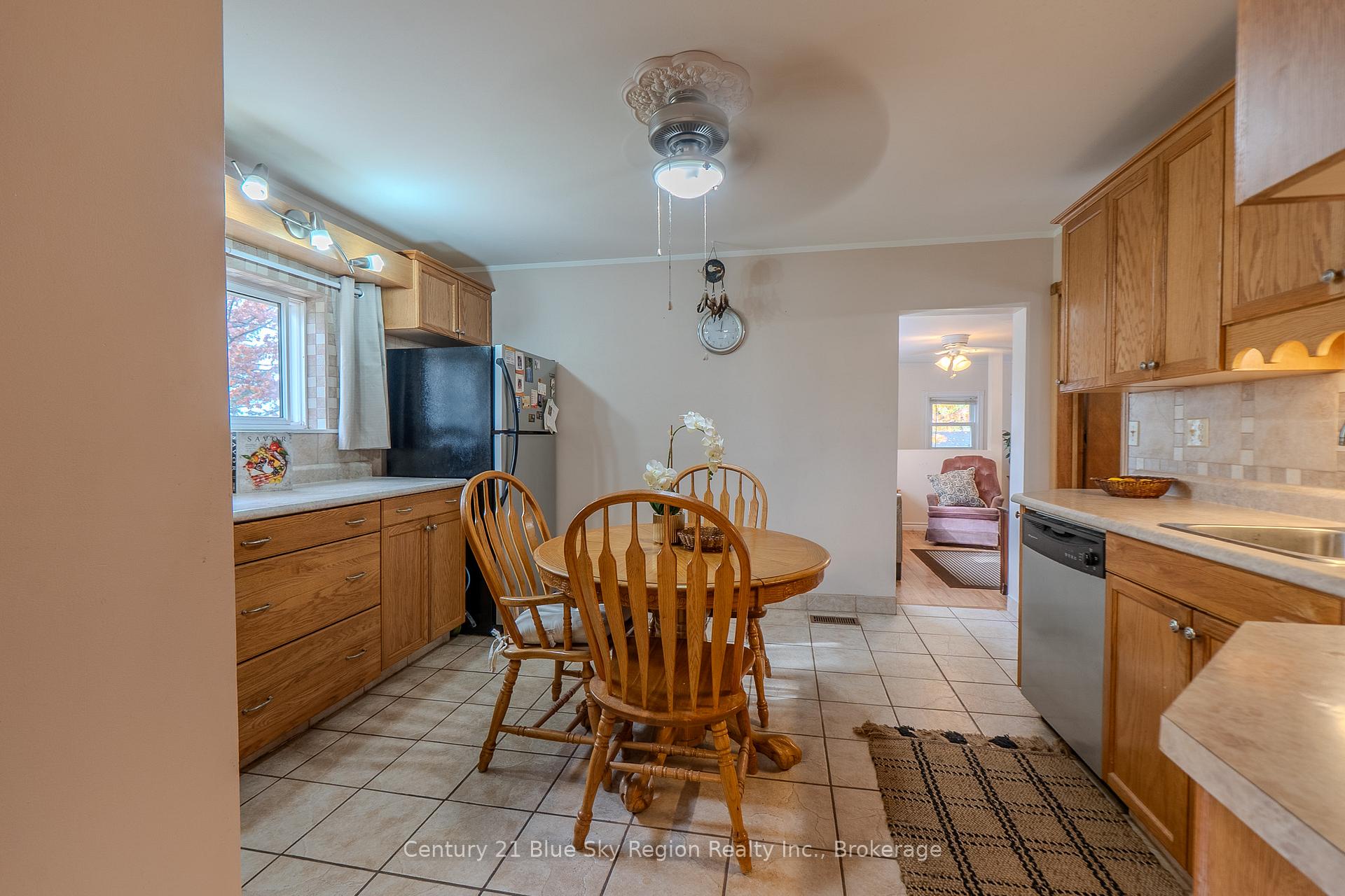 Photo 14 of 733 Morin Street, North Bay, Central — HOMEH
