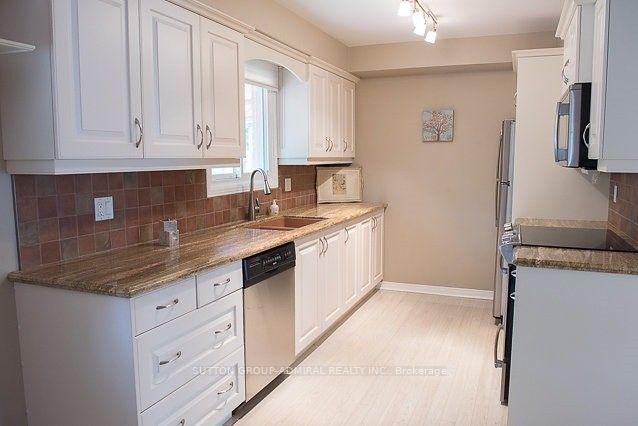 Photo 4 of 58 Hutchinson Drive, New Tecumseth, Alliston — HOMEH