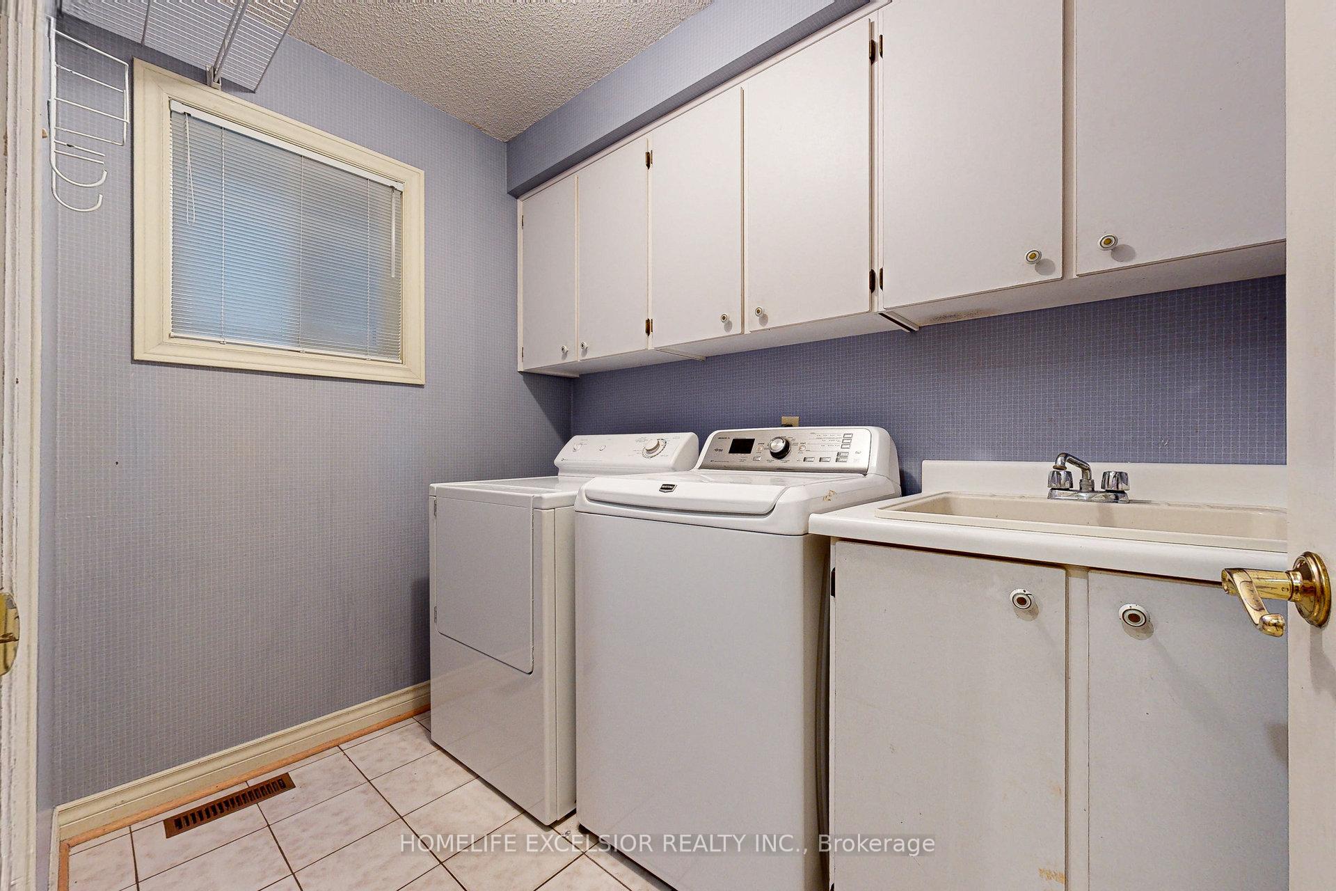 Photo 12 of 18 Waterwheel Street, Markham, Raymerville — HOMEH