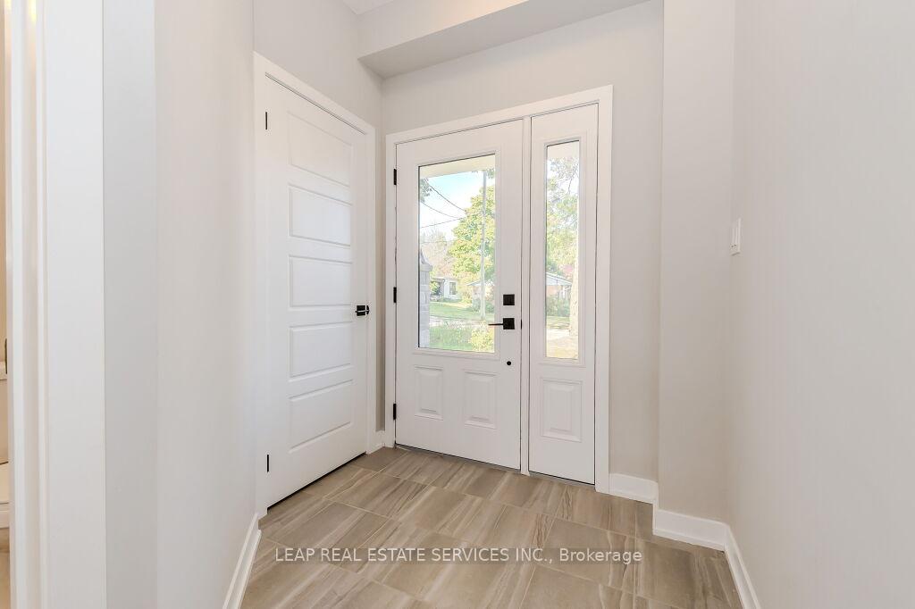 Photo 7 of Unit 2, 9A Maple Street, Perth East, Milverton — HOMEH