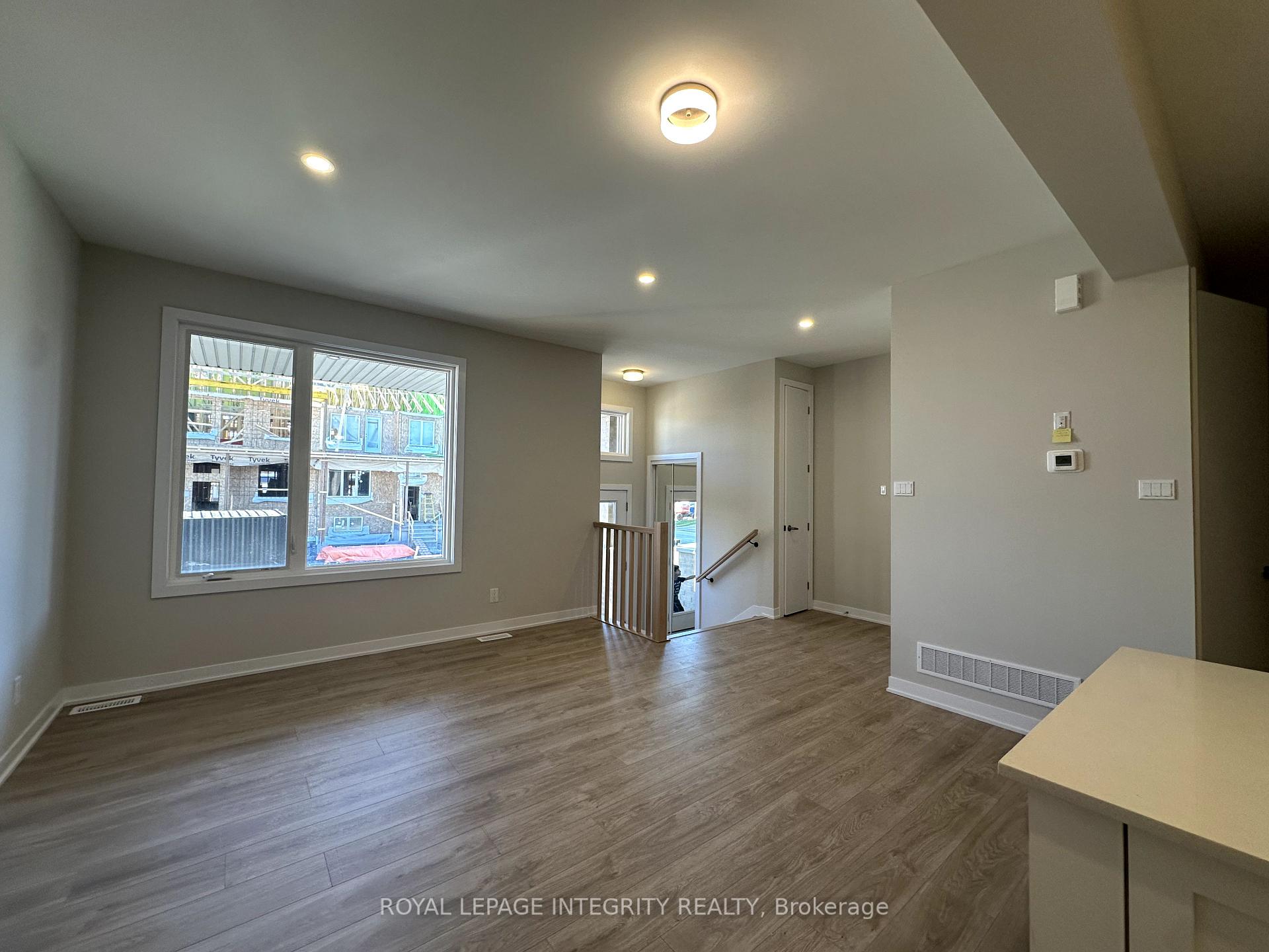 Photo 3 of 76 Ryan Reynolds Way, Ottawa, Avalon West — HOMEH