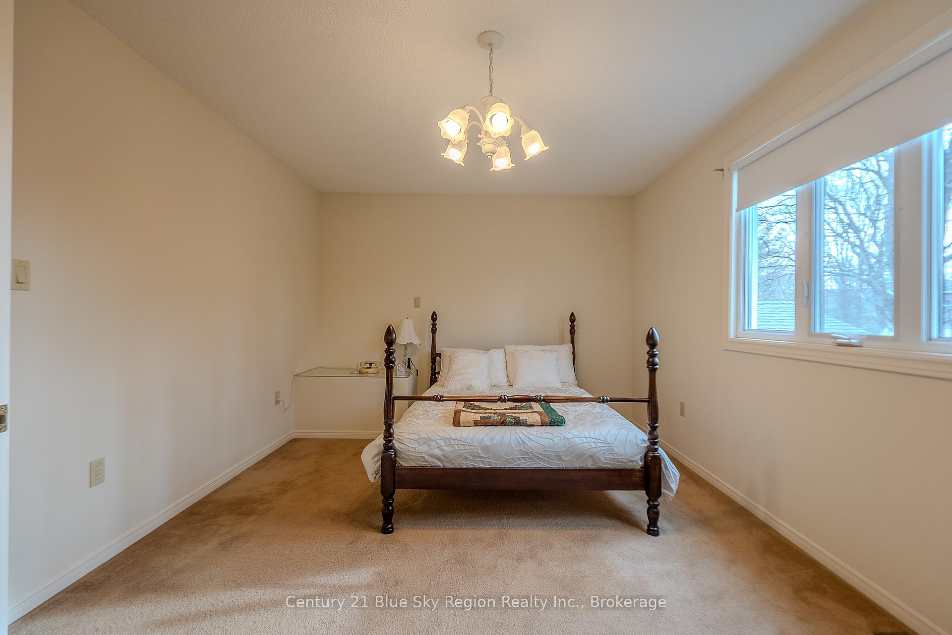 Photo 14 of 341 Pearce Street, North Bay, Airport — HOMEH