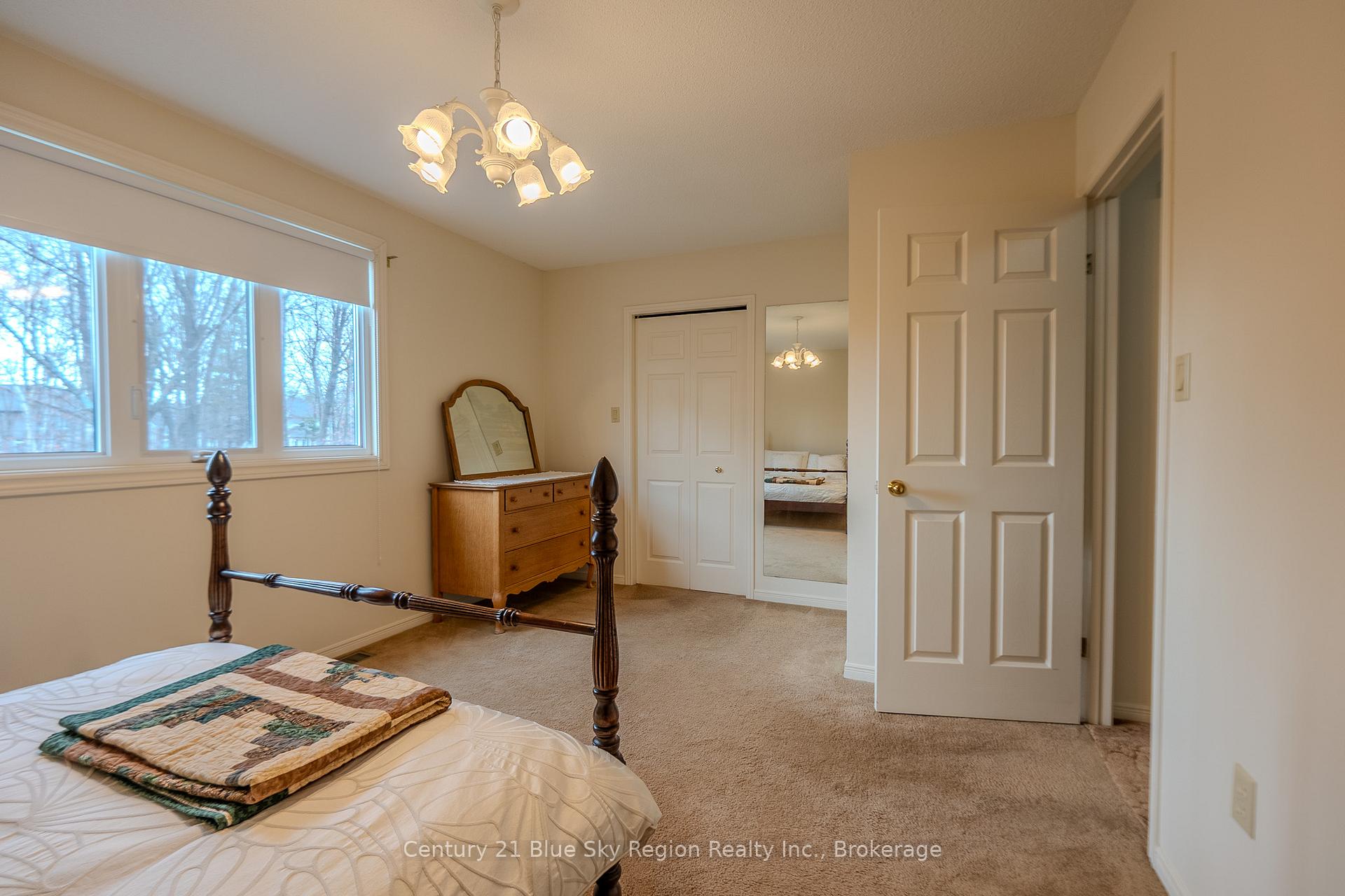 Photo 16 of 341 Pearce Street, North Bay, Airport — HOMEH