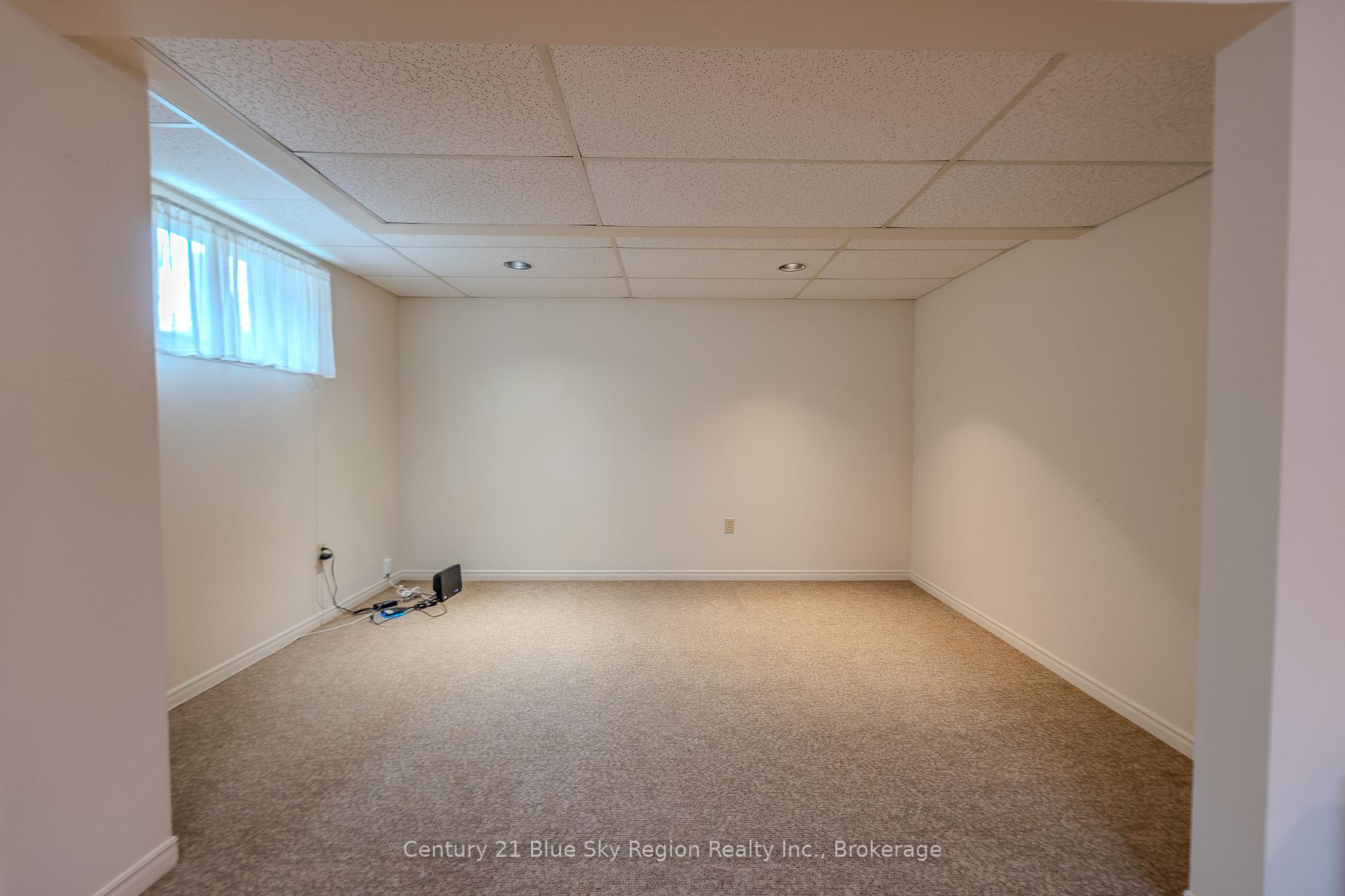 Photo 31 of 341 Pearce Street, North Bay, Airport — HOMEH