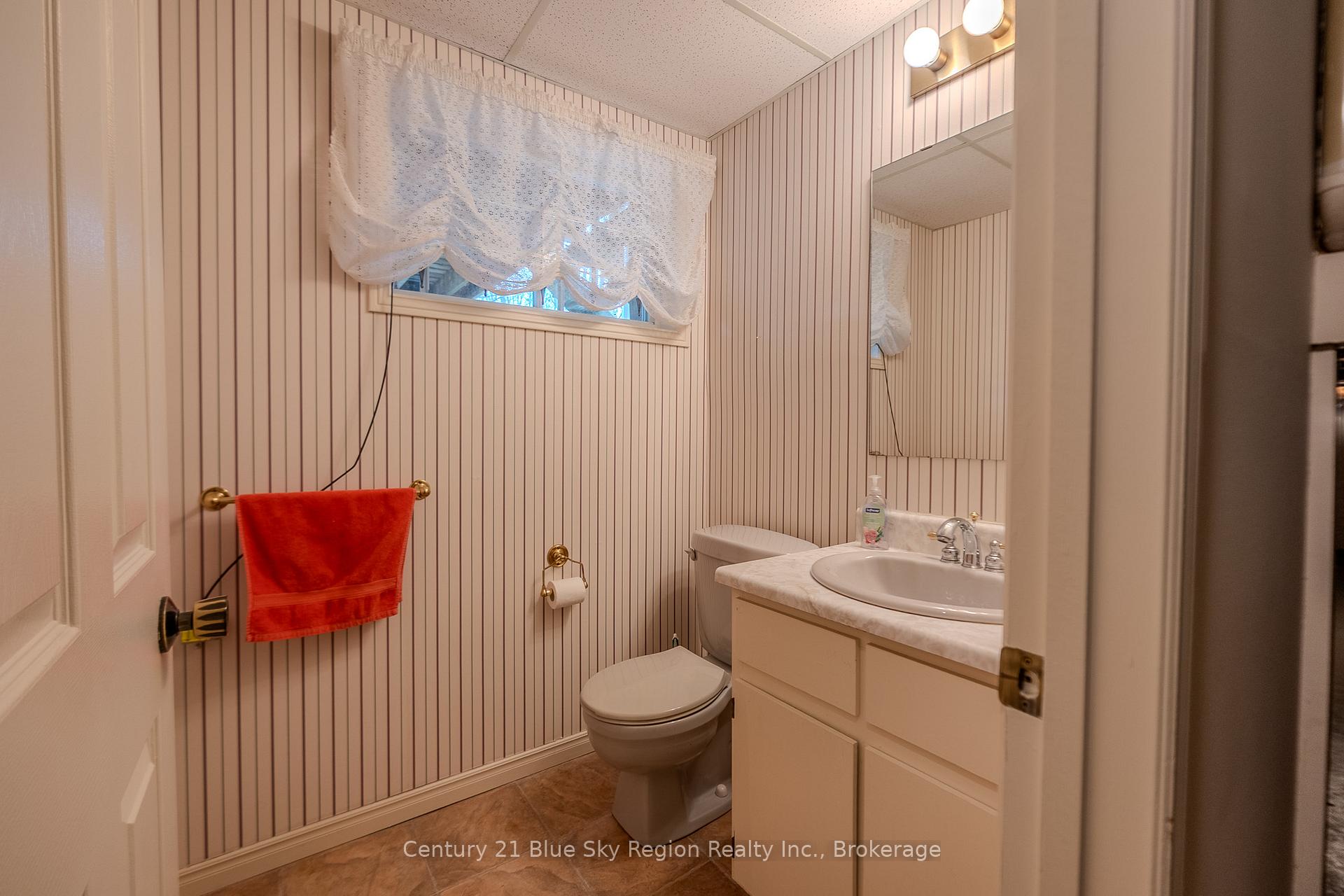 Photo 33 of 341 Pearce Street, North Bay, Airport — HOMEH