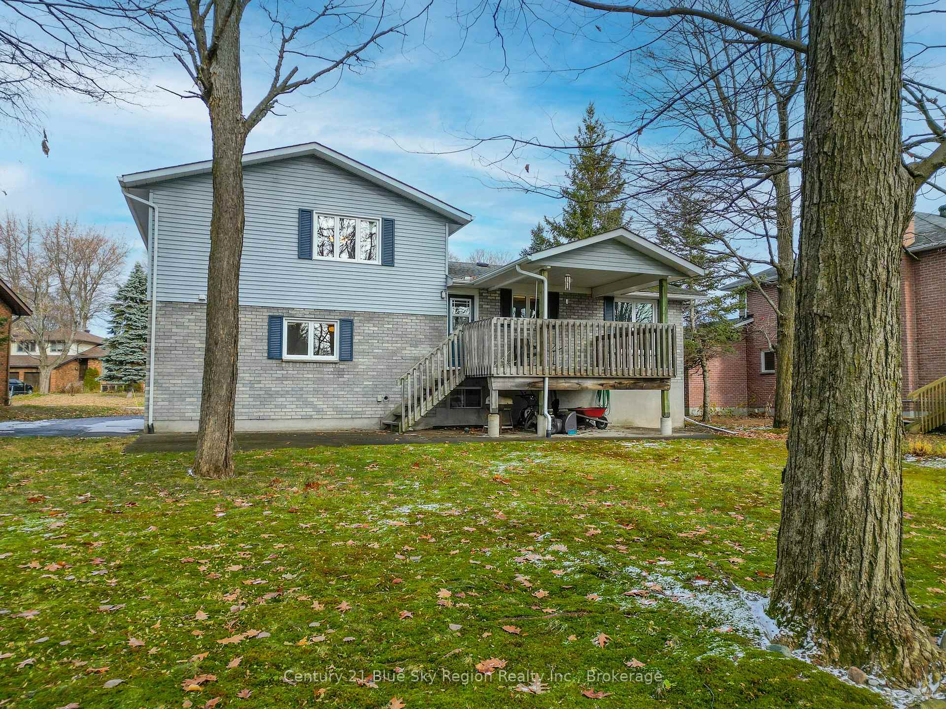 Photo 38 of 341 Pearce Street, North Bay, Airport — HOMEH