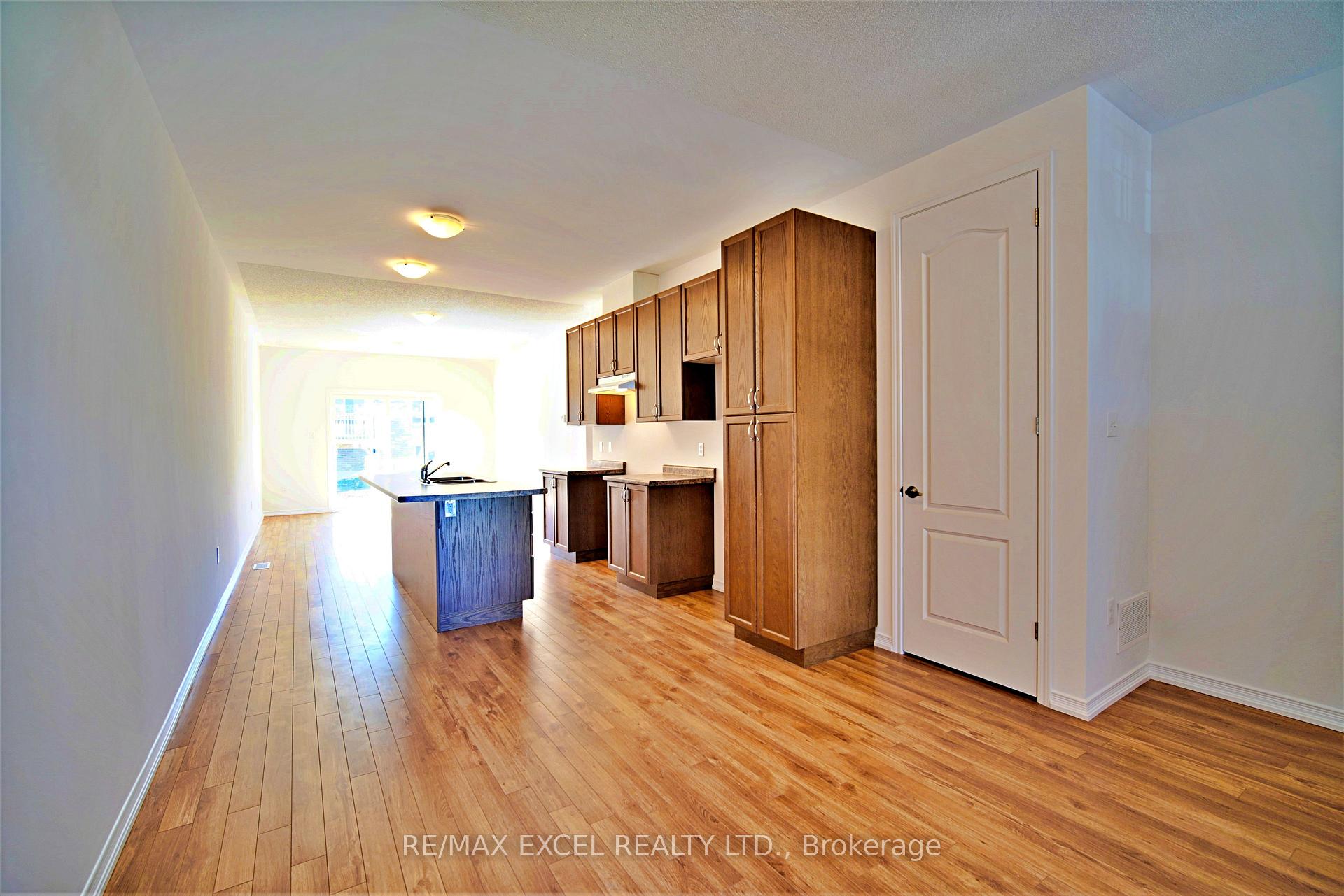 Photo 6 of 128 Isabella Drive, Orillia — HOMEH