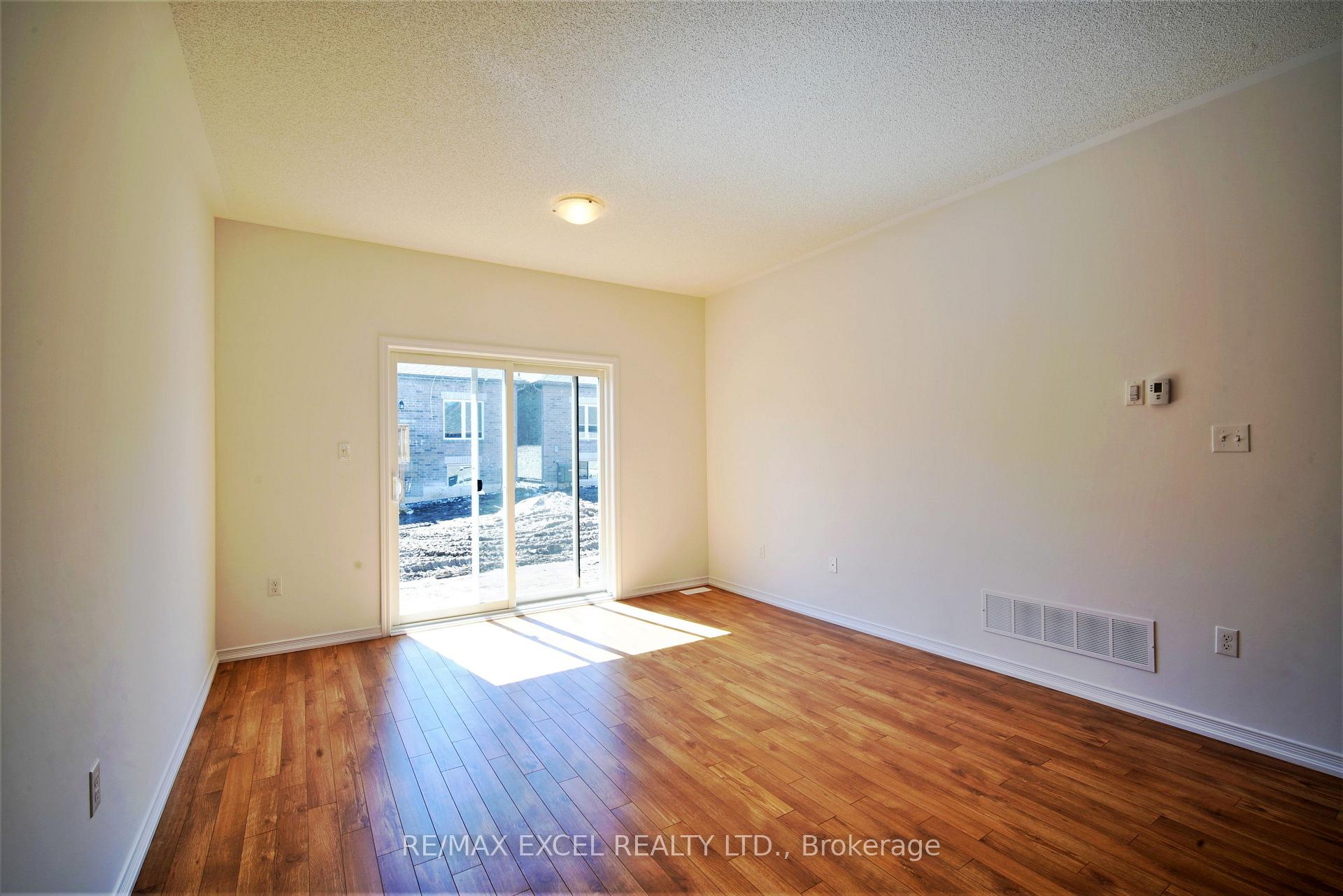 Photo 9 of 128 Isabella Drive, Orillia — HOMEH