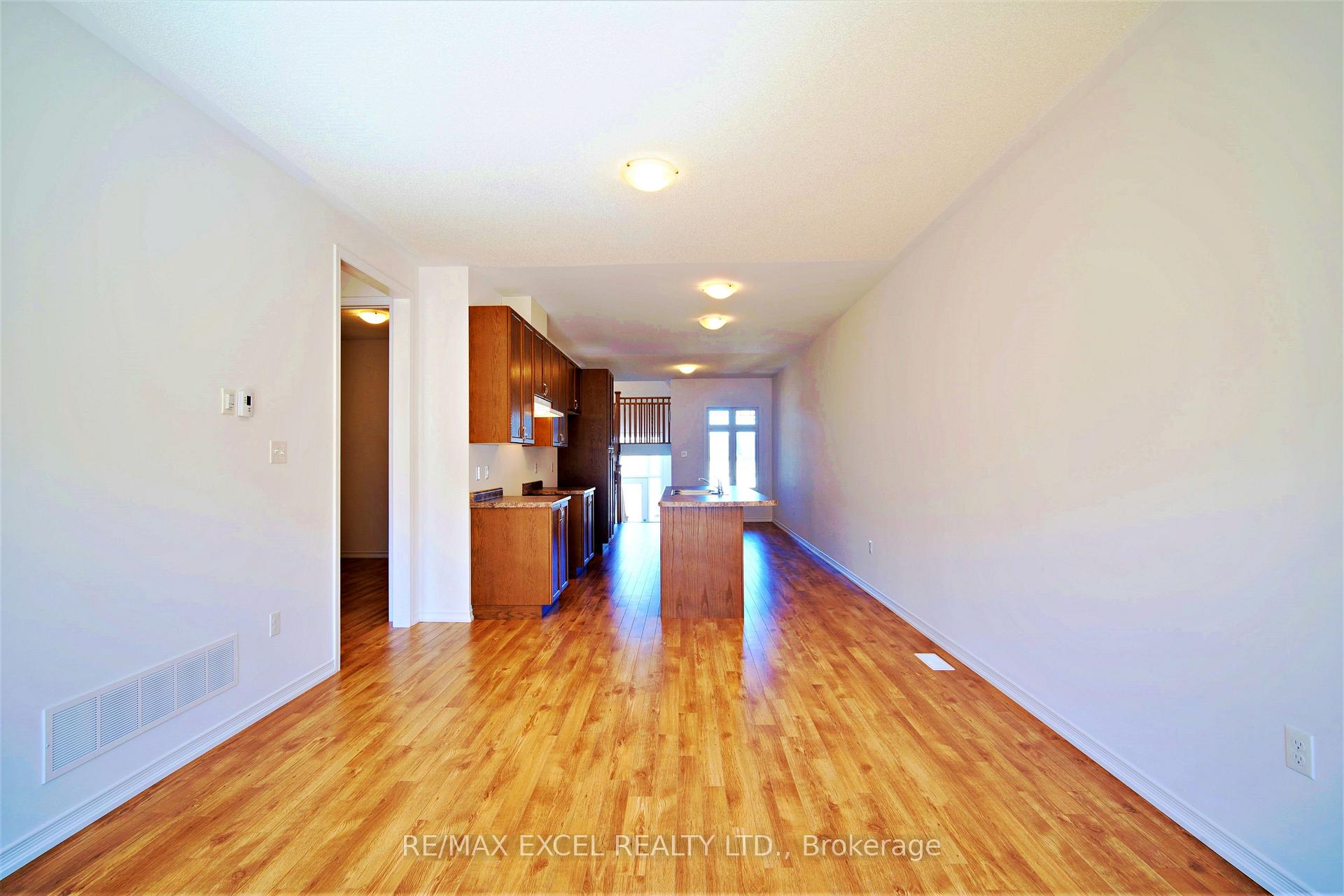 Photo 12 of 128 Isabella Drive, Orillia — HOMEH