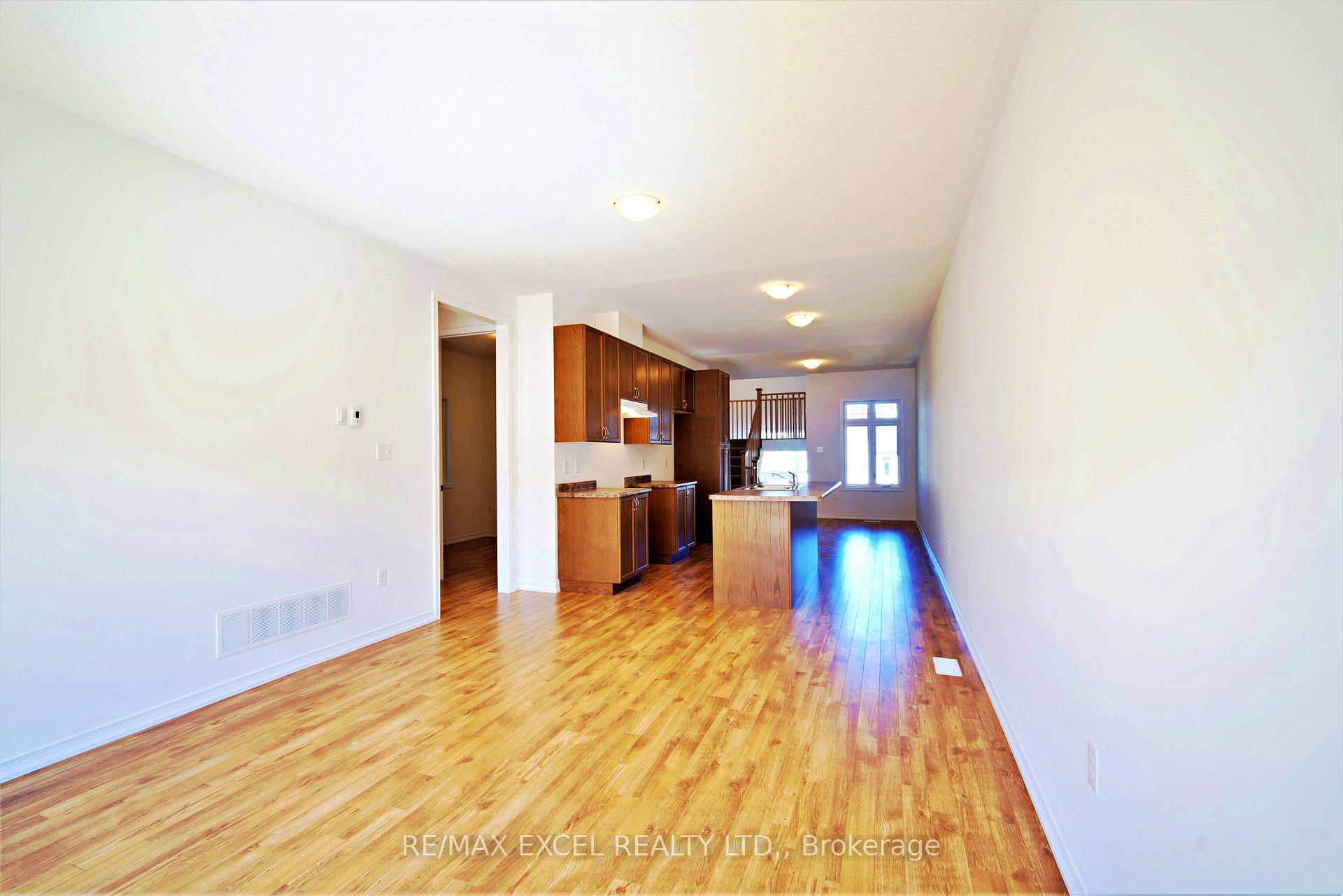 Photo 13 of 128 Isabella Drive, Orillia — HOMEH