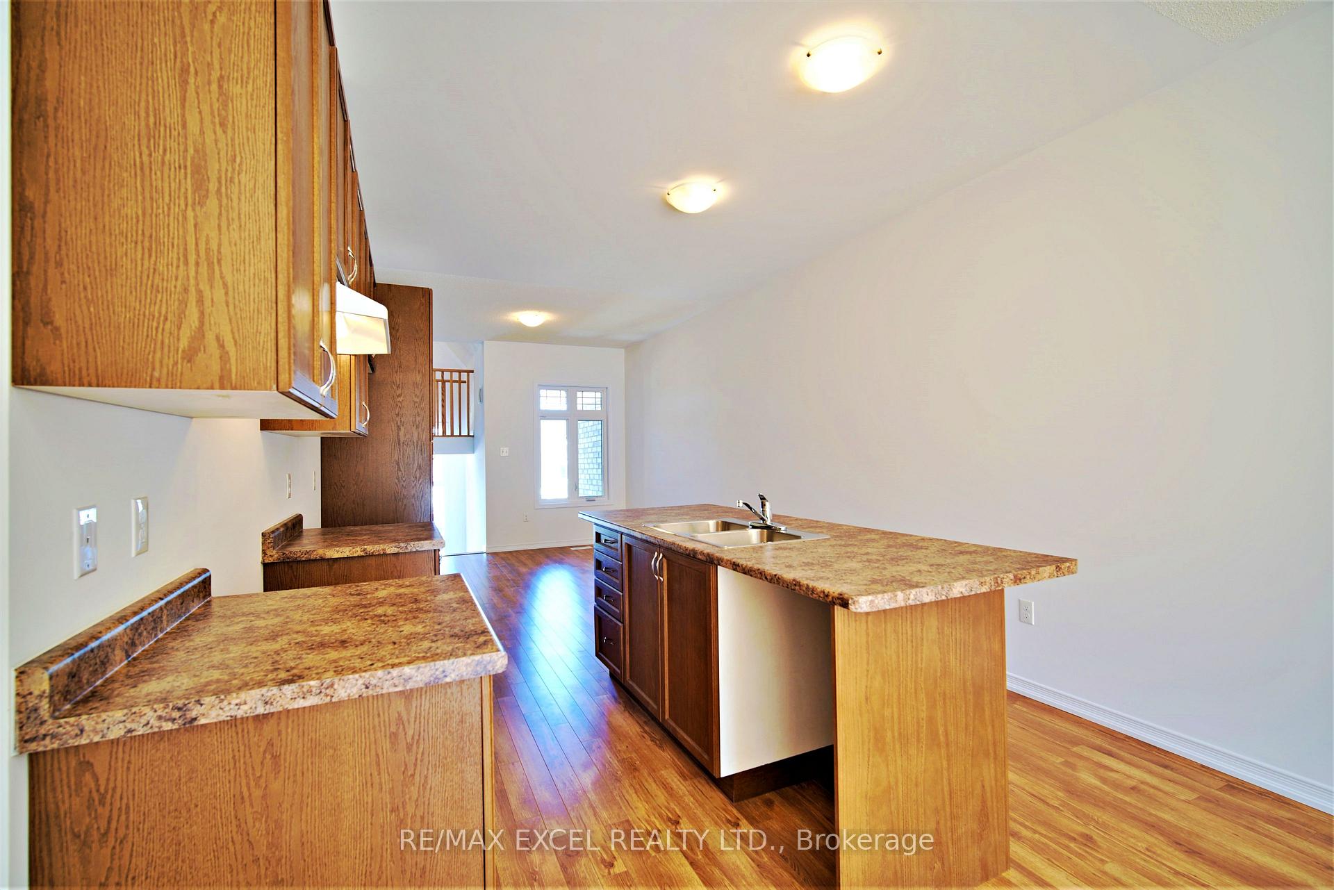 Photo 14 of 128 Isabella Drive, Orillia — HOMEH