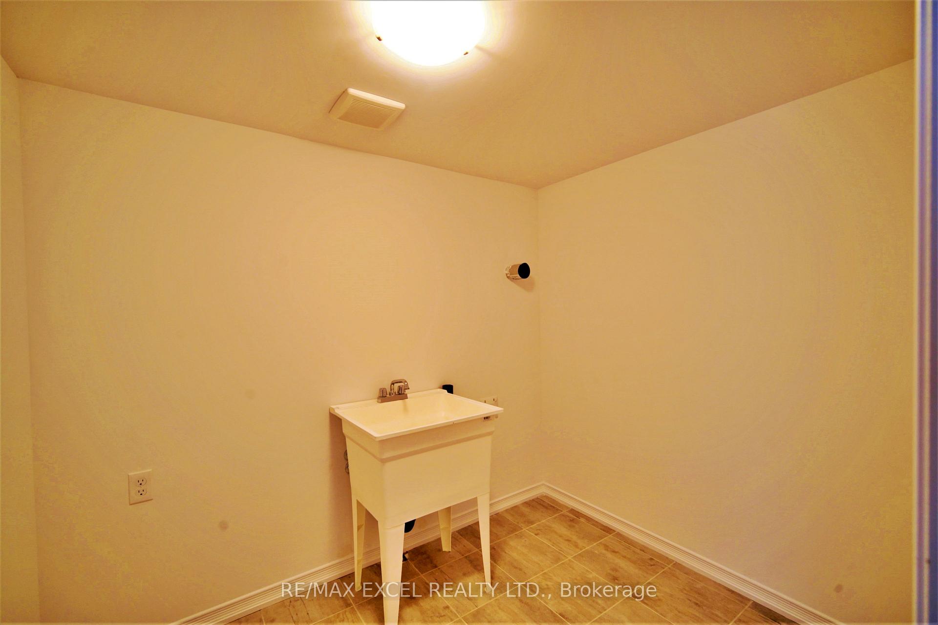 Photo 35 of 128 Isabella Drive, Orillia — HOMEH