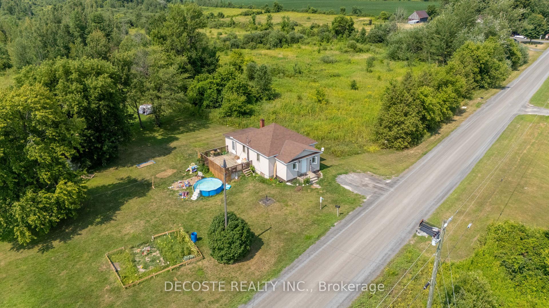 Photo 2 of 16371 Duffs Corners Road, North Stormont, North Stormont (Roxborough) Twp — HOMEH