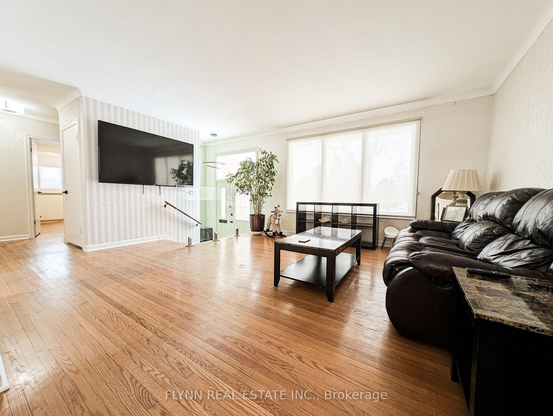 Photo 8 of 3399 Cattell Drive, Niagara Falls, Chippawa — HOMEH