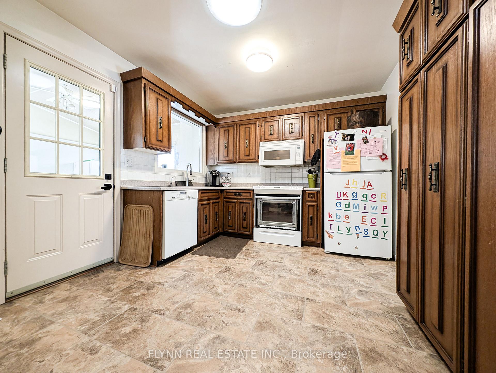 Photo 9 of 3399 Cattell Drive, Niagara Falls, Chippawa — HOMEH