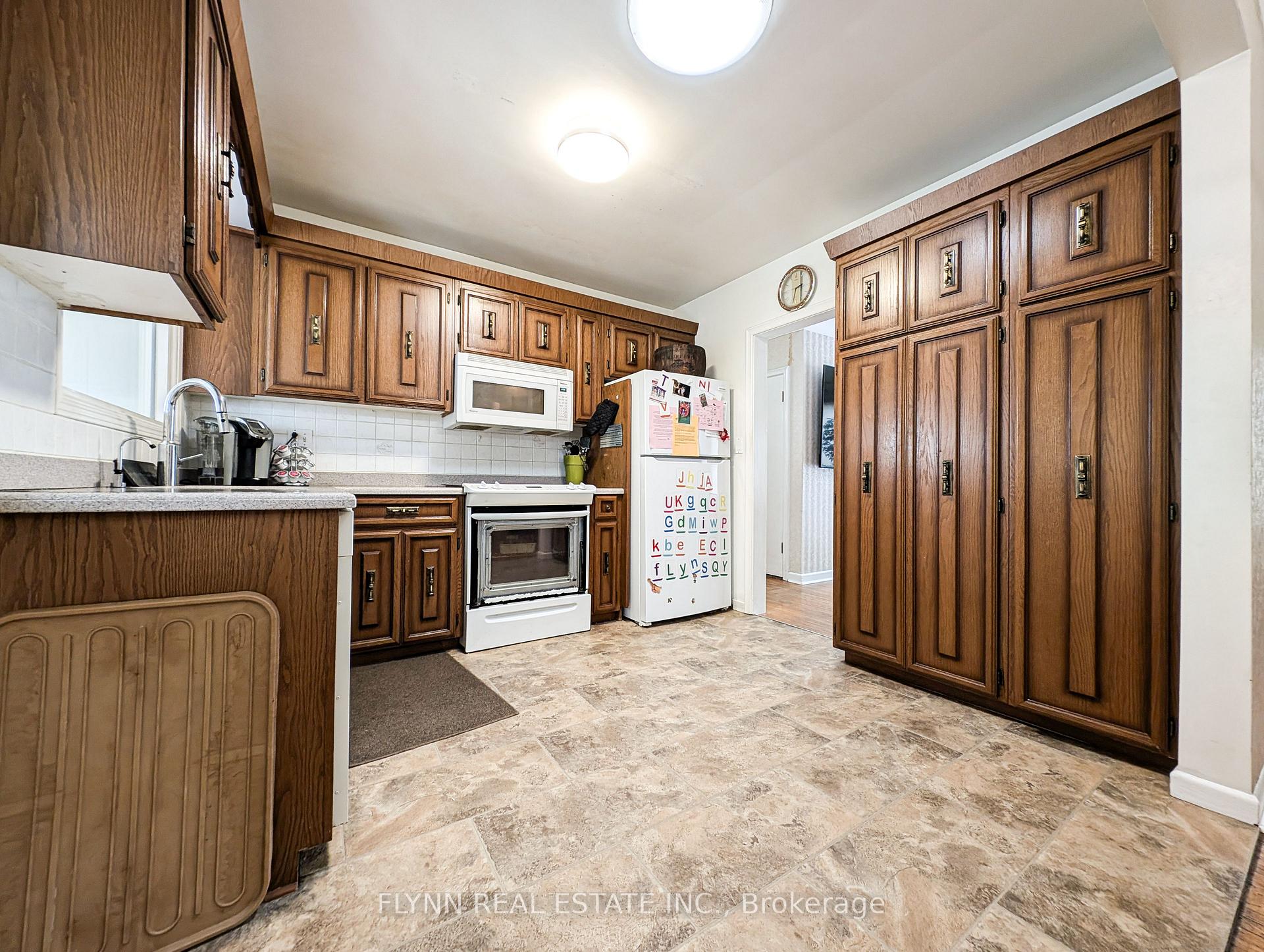 Photo 11 of 3399 Cattell Drive, Niagara Falls, Chippawa — HOMEH