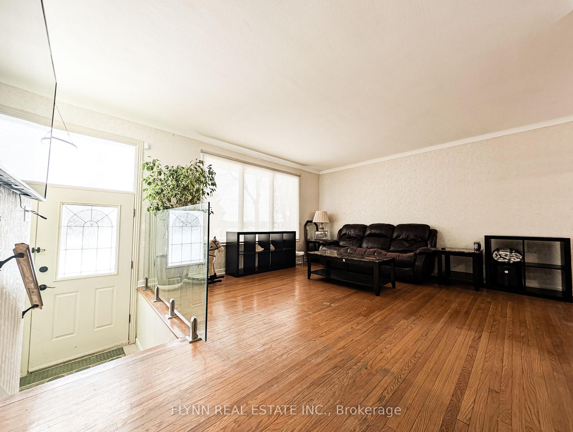 Photo 12 of 3399 Cattell Drive, Niagara Falls, Chippawa — HOMEH