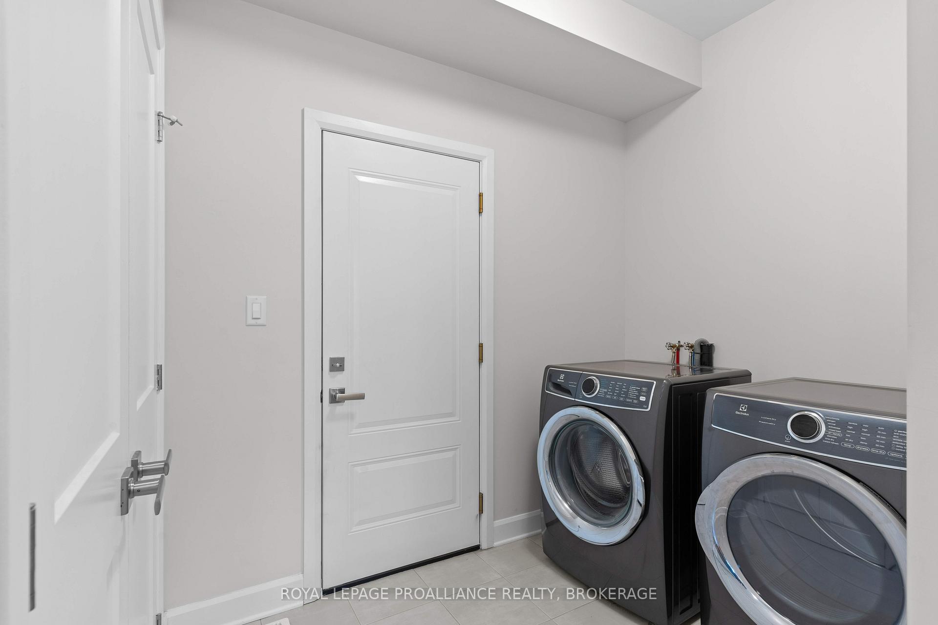 Photo 5 of 1386 Andersen Drive, Kingston, City Northwest — HOMEH