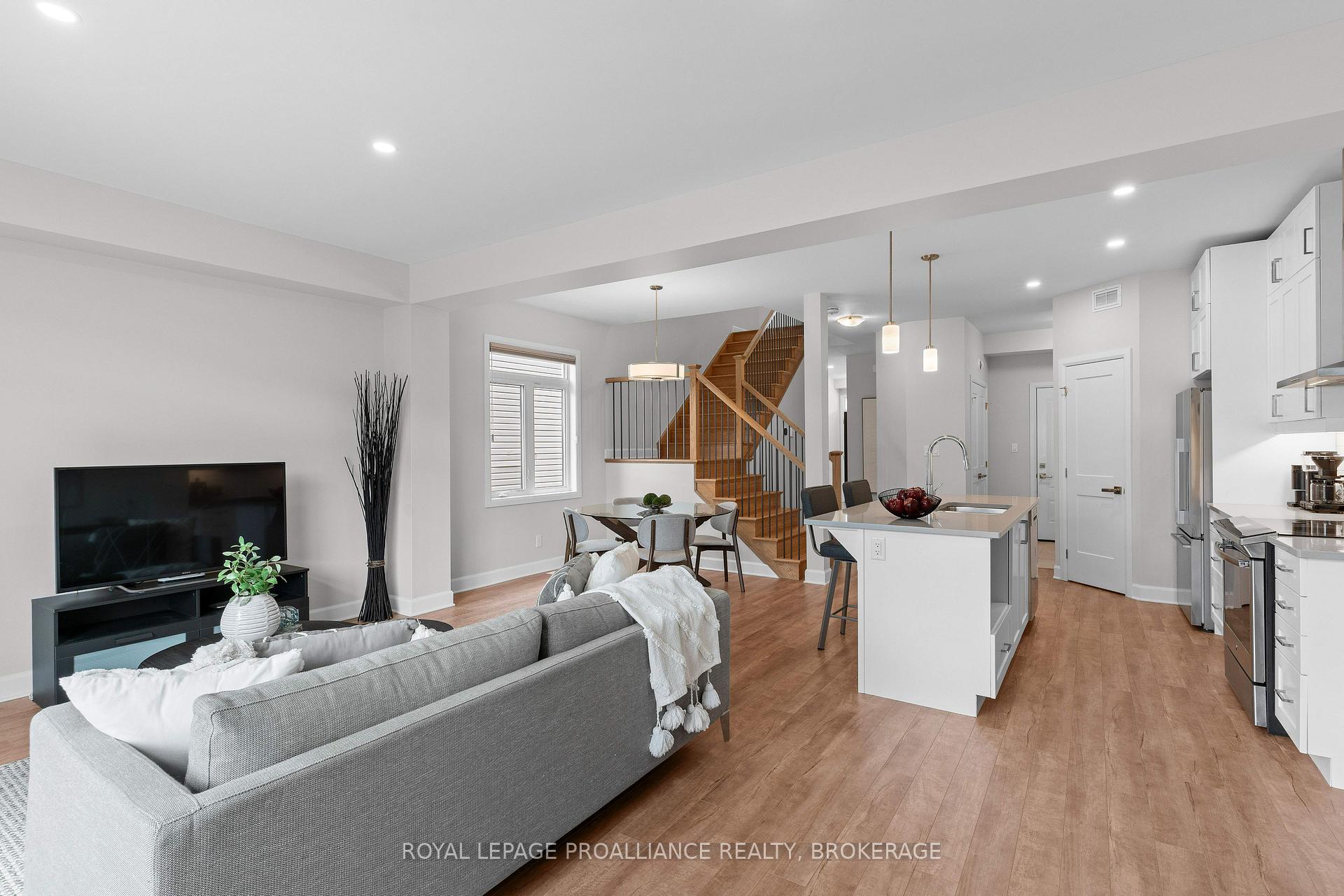 Photo 16 of 1386 Andersen Drive, Kingston, City Northwest — HOMEH