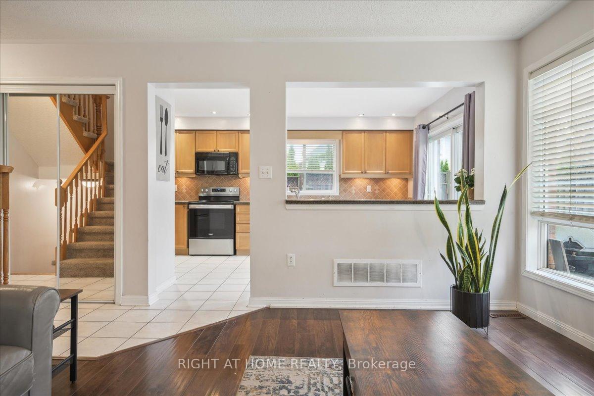Photo 14 of 477 Farlow Crescent, Milton, Clarke — HOMEH