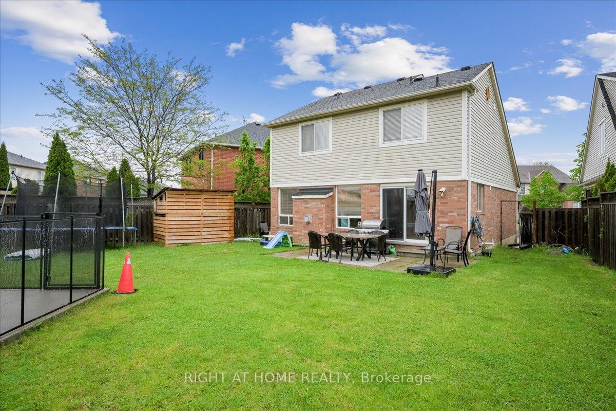 Photo 16 of 477 Farlow Crescent, Milton, Clarke — HOMEH