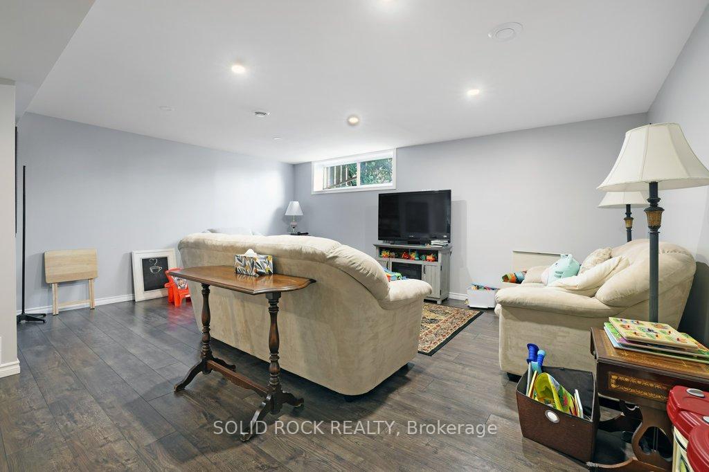 Photo 19 of 561 Chapel Park Private, Ottawa, Chateauneuf — HOMEH