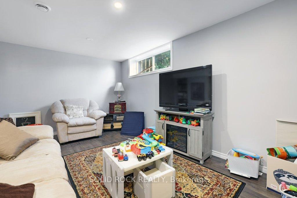 Photo 20 of 561 Chapel Park Private, Ottawa, Chateauneuf — HOMEH