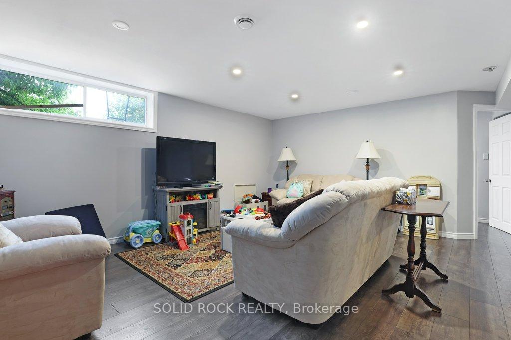 Photo 21 of 561 Chapel Park Private, Ottawa, Chateauneuf — HOMEH